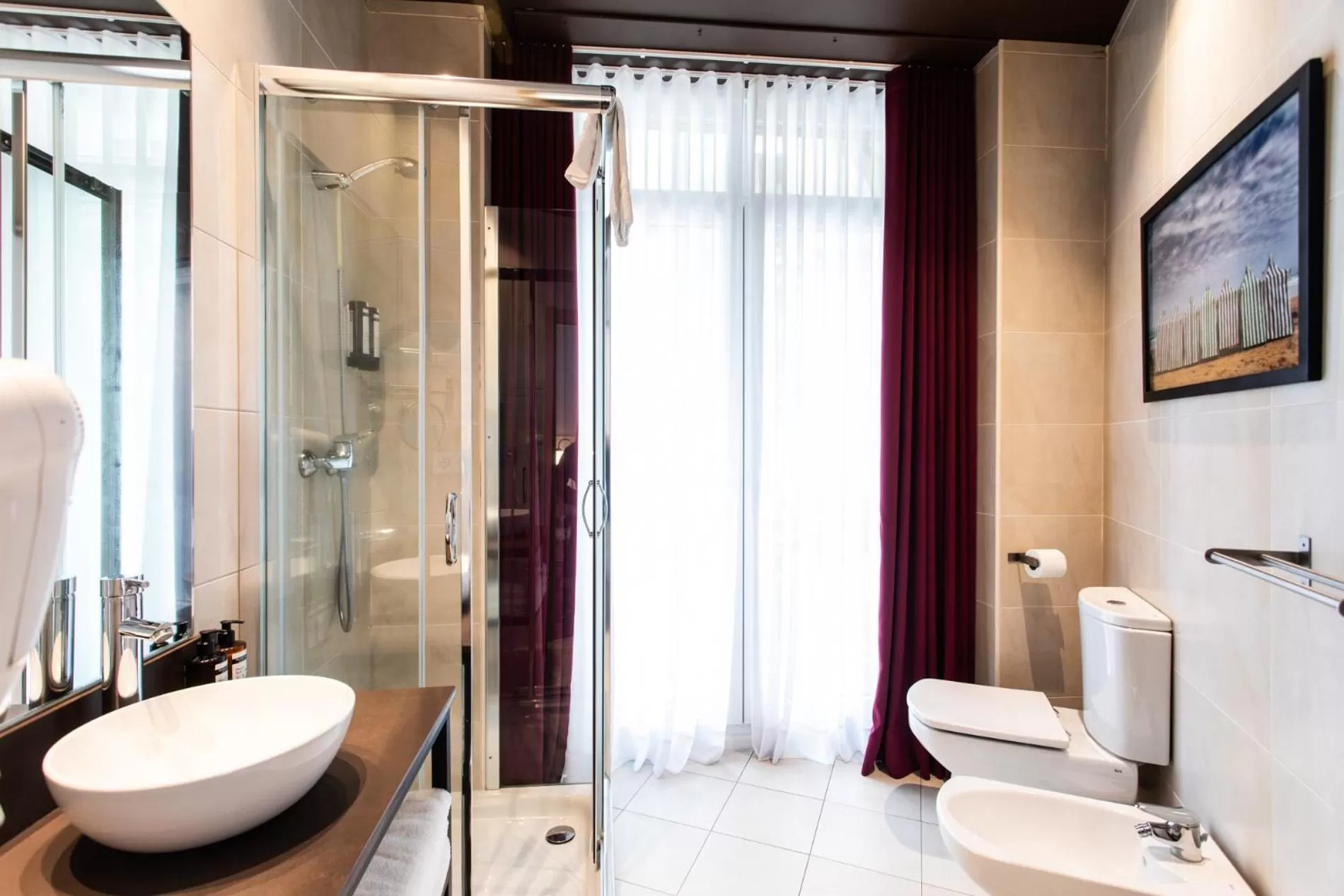 Bathroom in Hotel Trueba