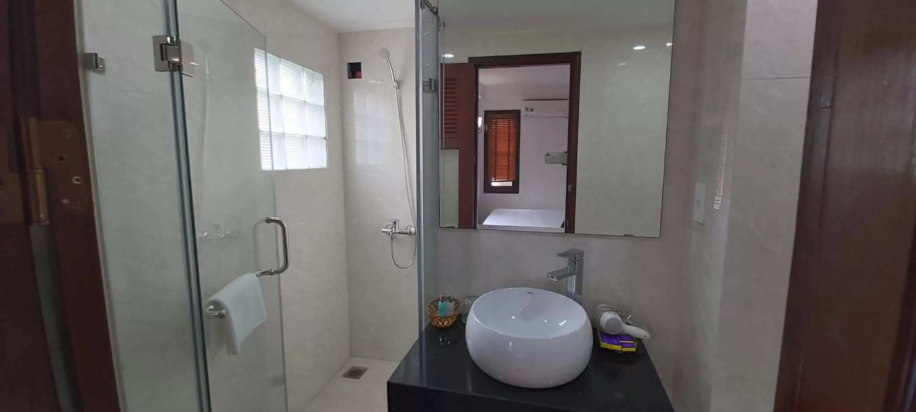 Standard Double Room - single occupancy in Hanoi Endless Hotel Standard Double Room - single occupancy in Hanoi Endless Hotel