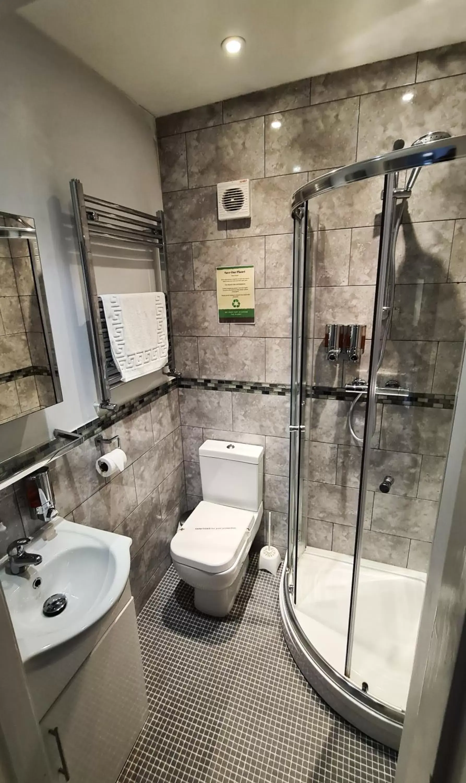 Bathroom in The Albert Hotel