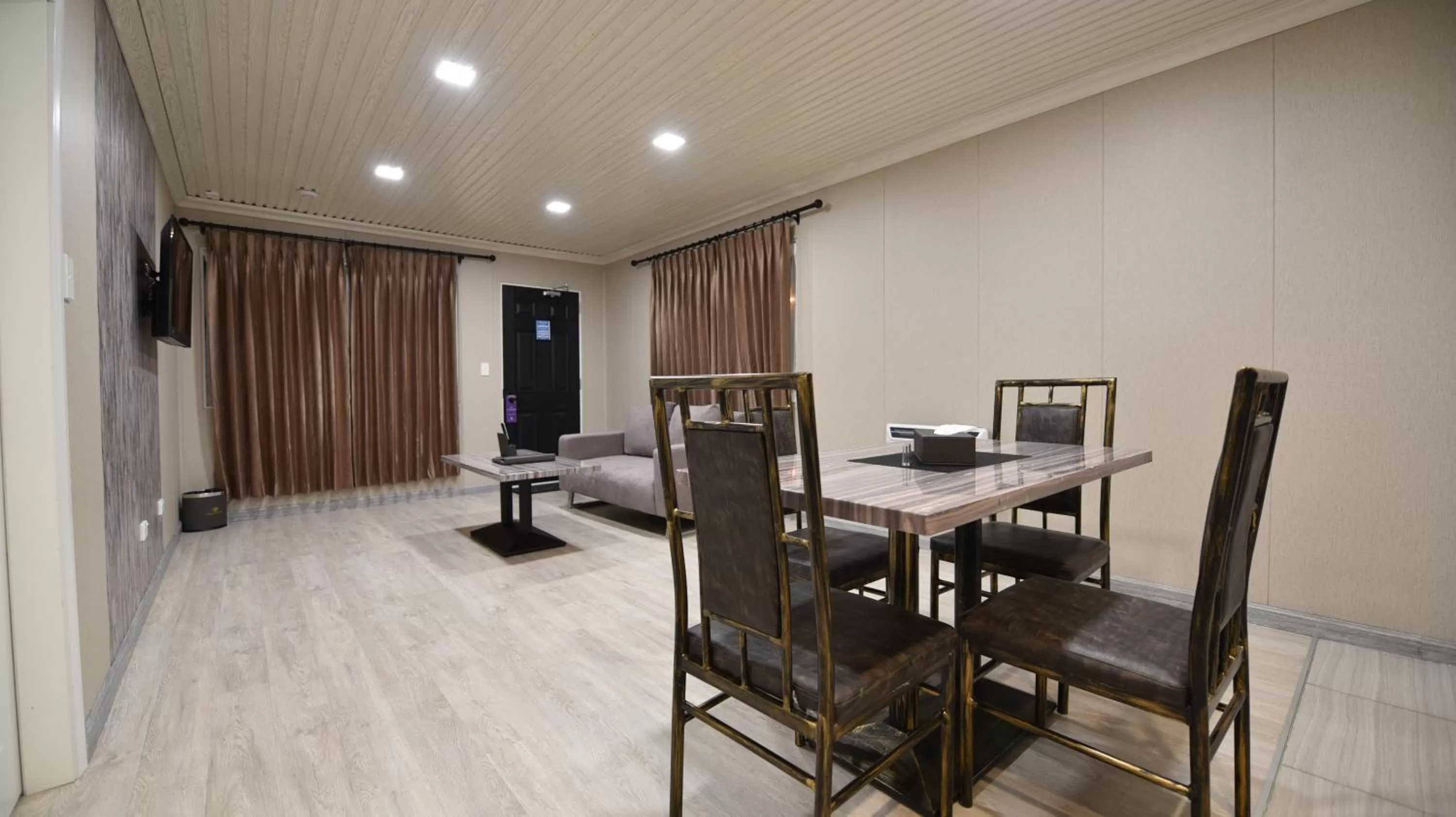 Dining area in Regal Residency