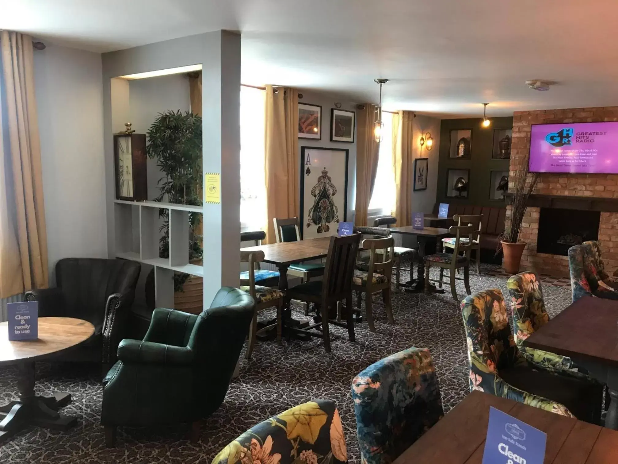 Restaurant/places to eat in The Crown Hotel