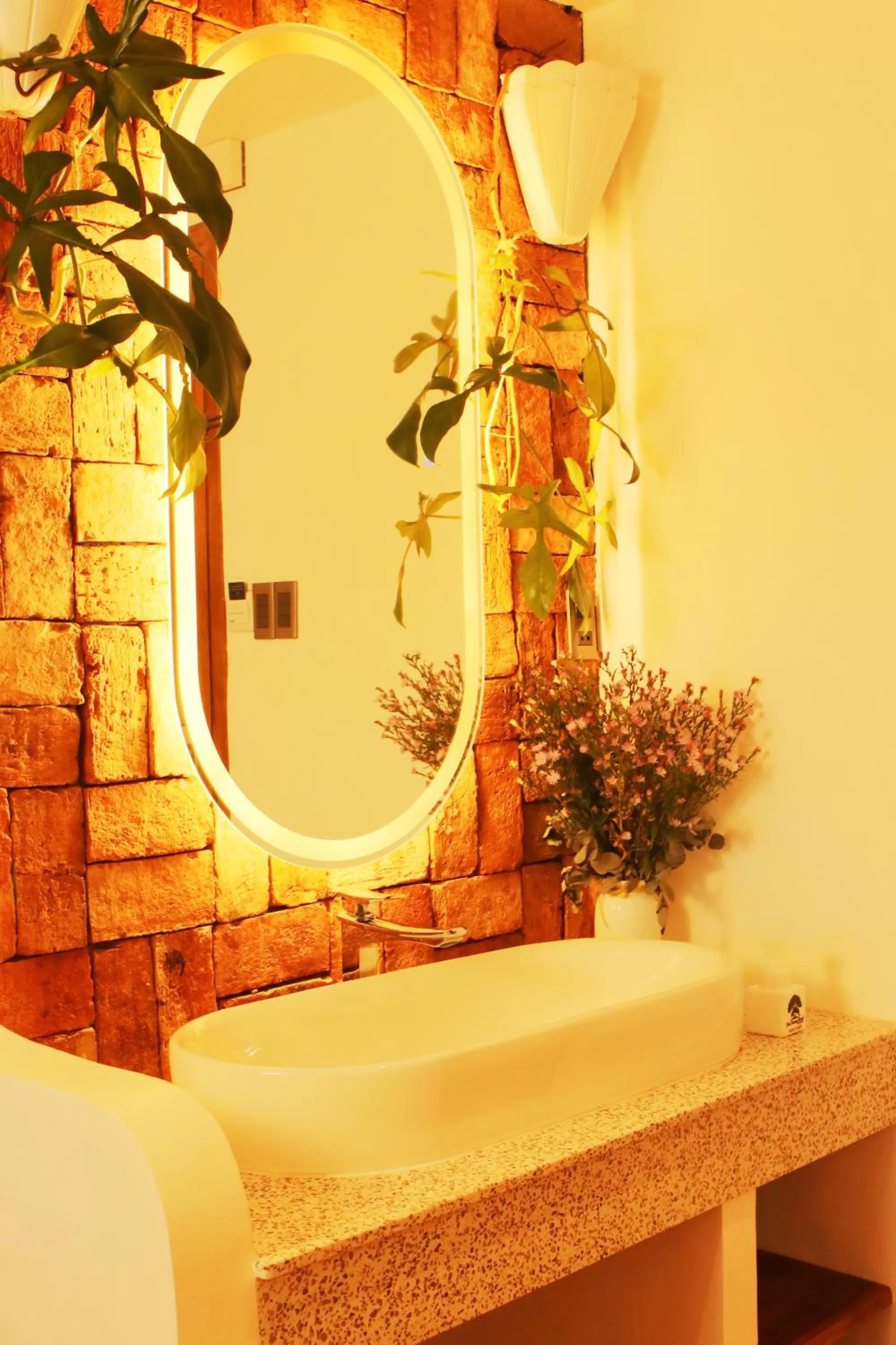 Bathroom in Duc Vuong Saigon Hotel - Bui Vien