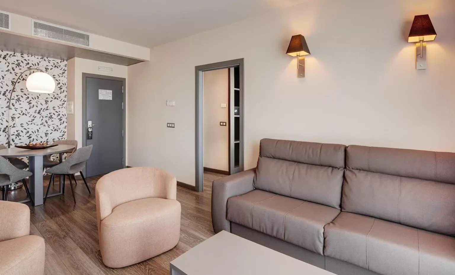 Living room in Sercotel Plaza Feria Living room in Sercotel Plaza Feria