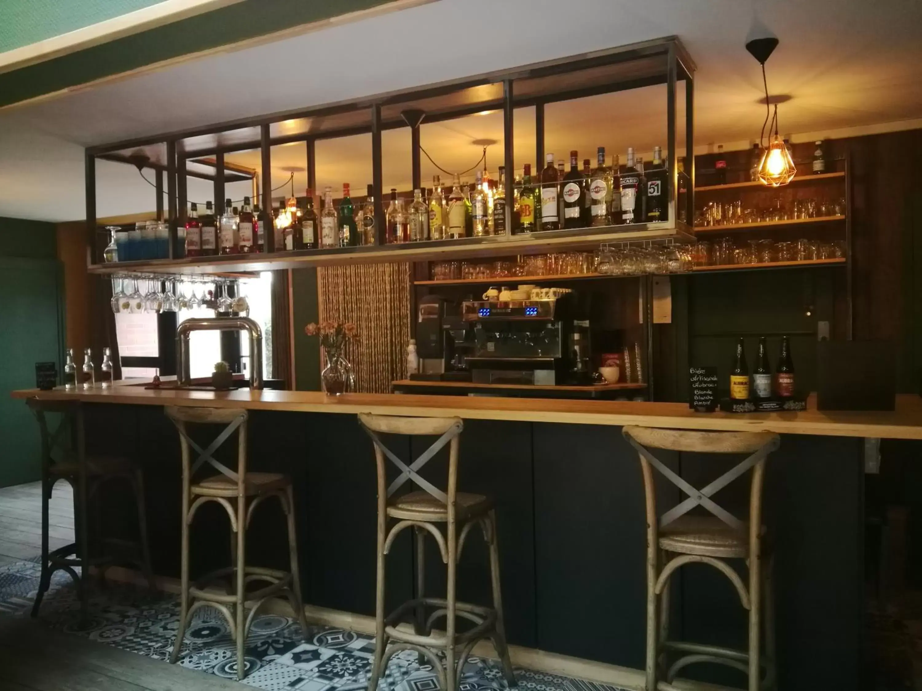 Restaurant/places to eat, Lounge/Bar in HOTEL RESTAURANT CIRIUS
