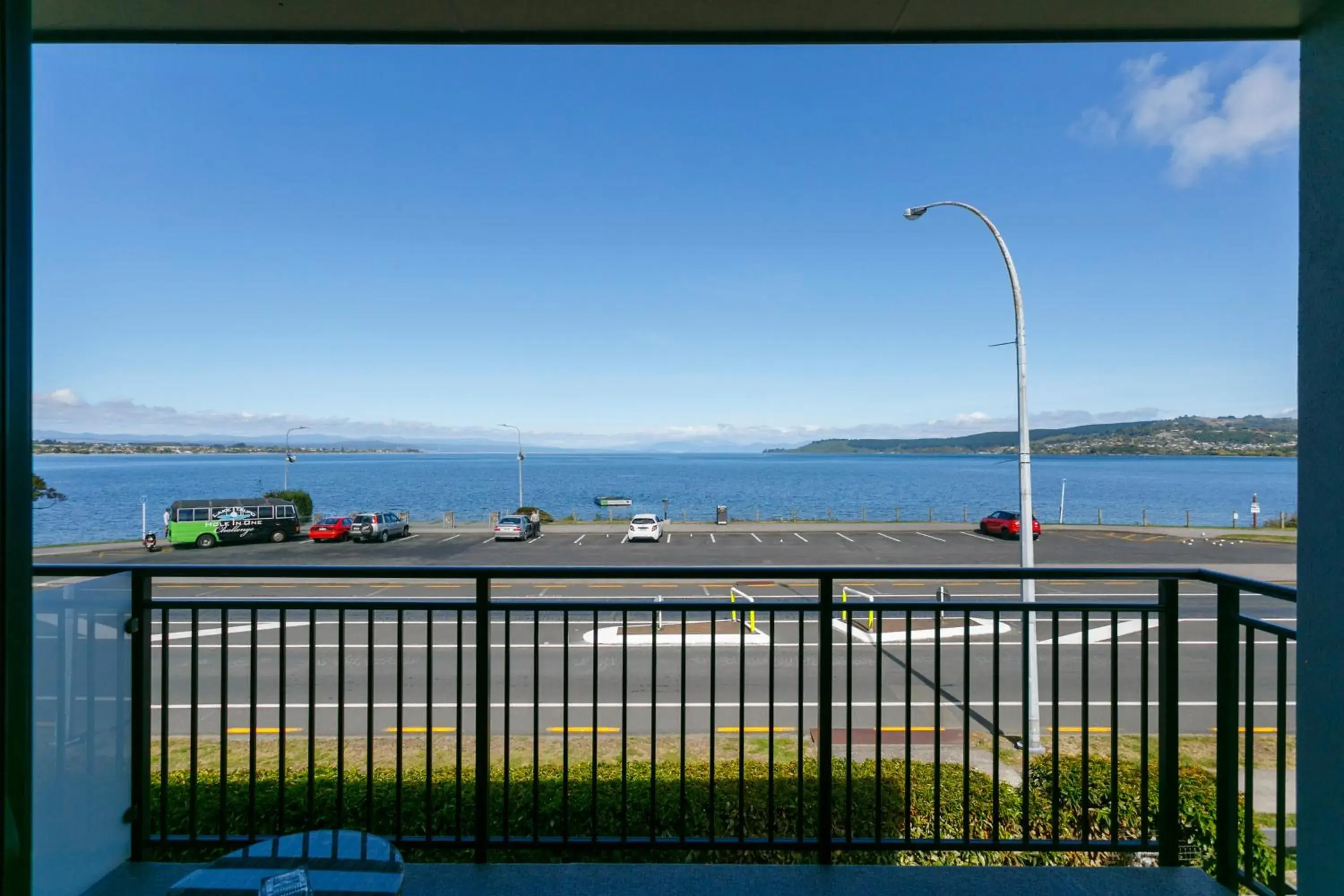 Balcony/Terrace in Acacia Lake View Motel