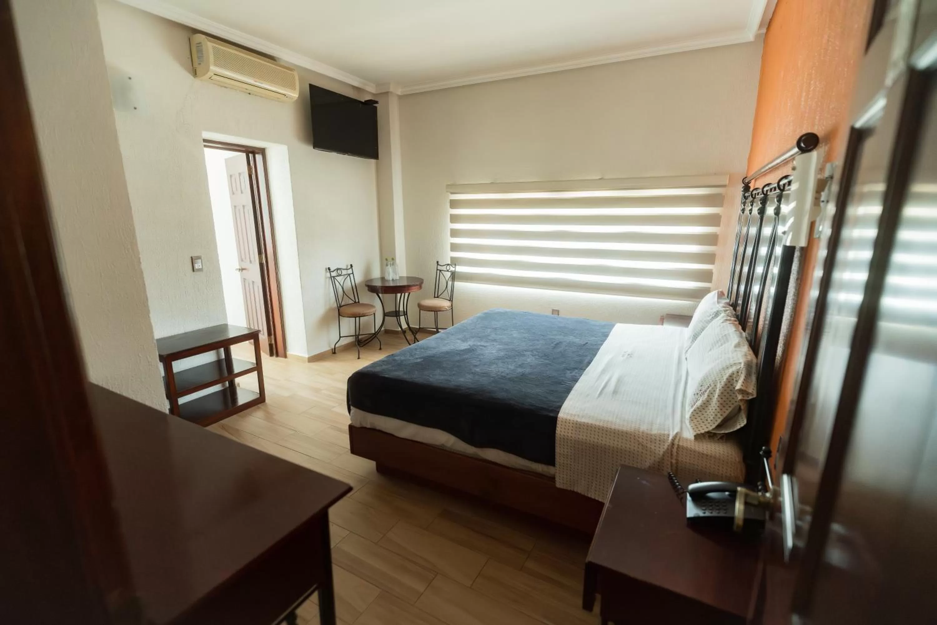 Bedroom, Bed in Hotel Alcazar - Guadalajara Centro Historico