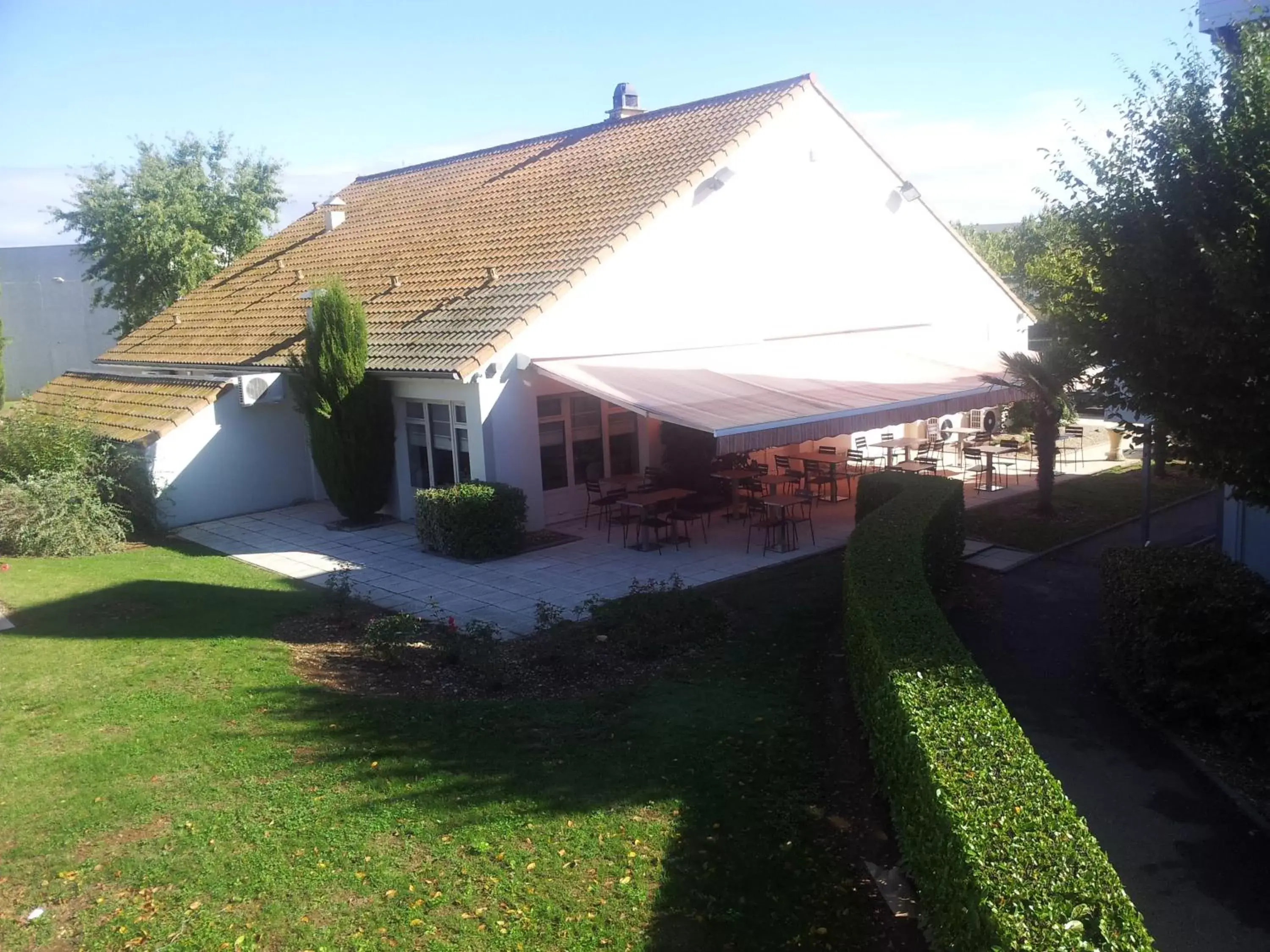 Balcony/Terrace, Property Building in Campanile Lyon Est Aéroport Saint Exupery