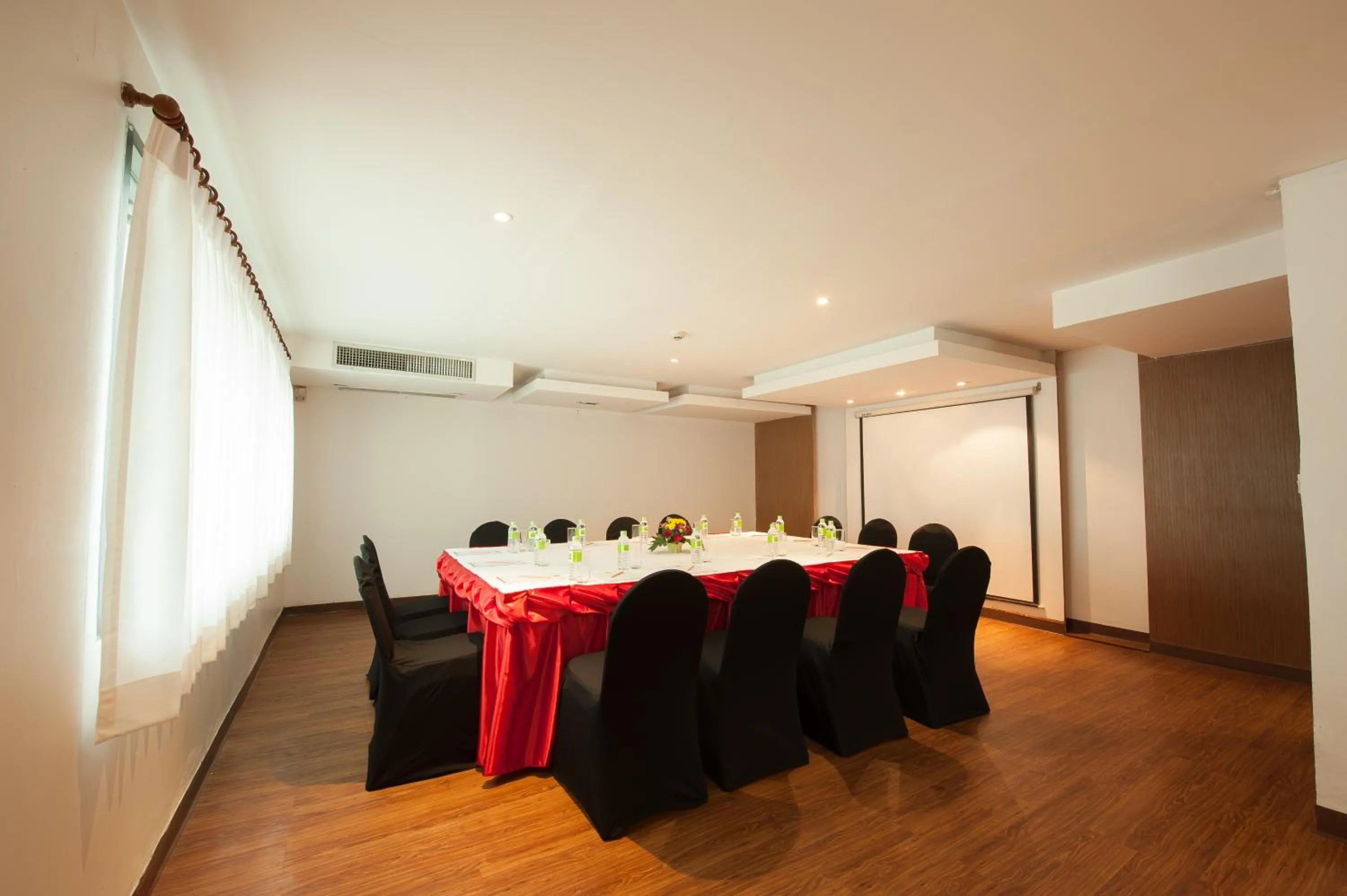 Meeting/conference room in The Seasons Bangkok Huamark