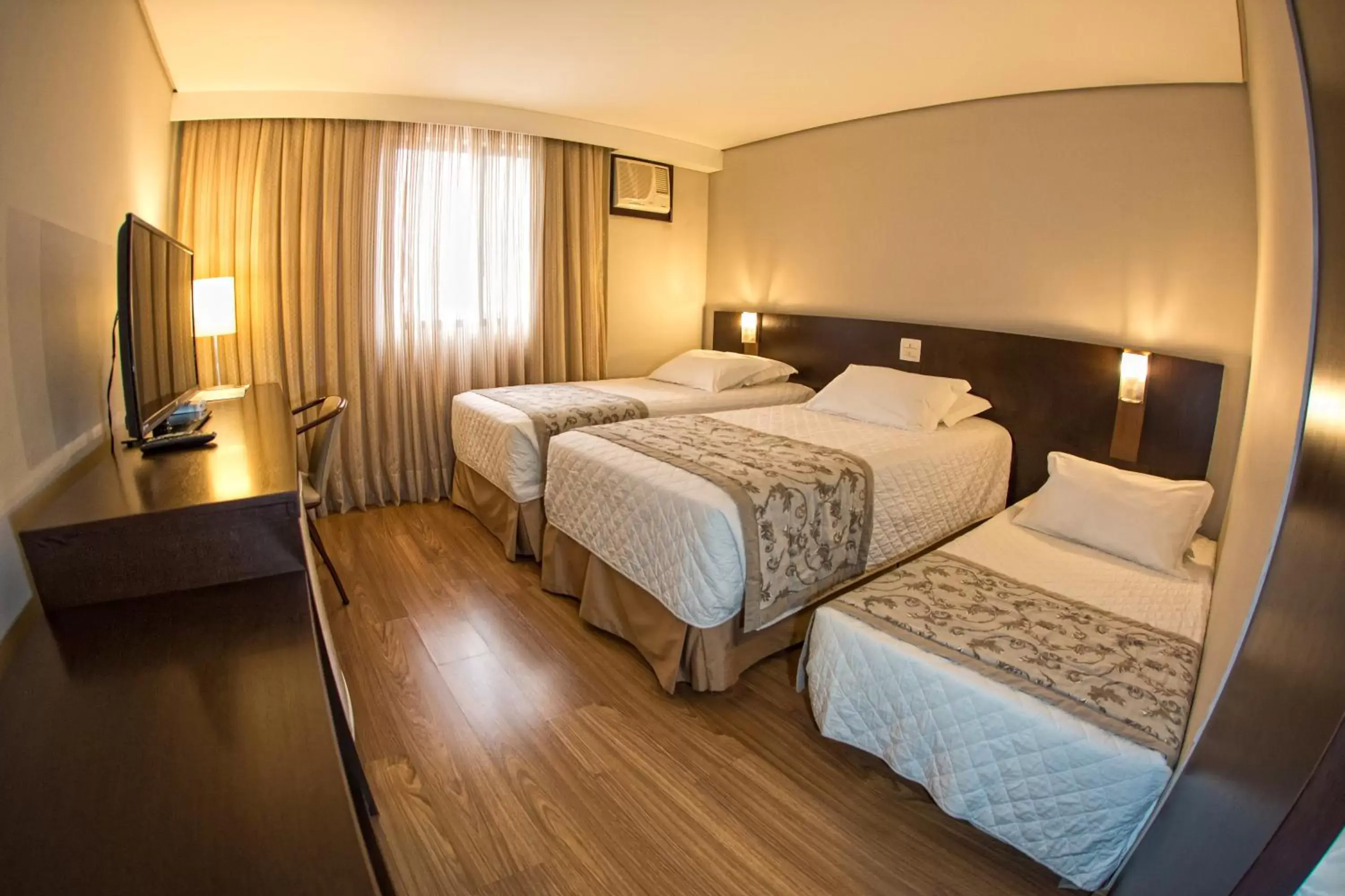 Family, Bed in Hotel Campo Largo Comfort Family, Bed in Hotel Campo Largo Comfort