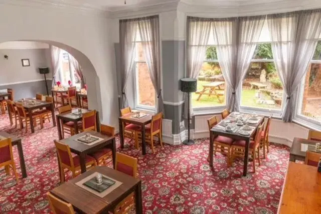 Restaurant/Places to Eat in The Quorn Lodge Hotel