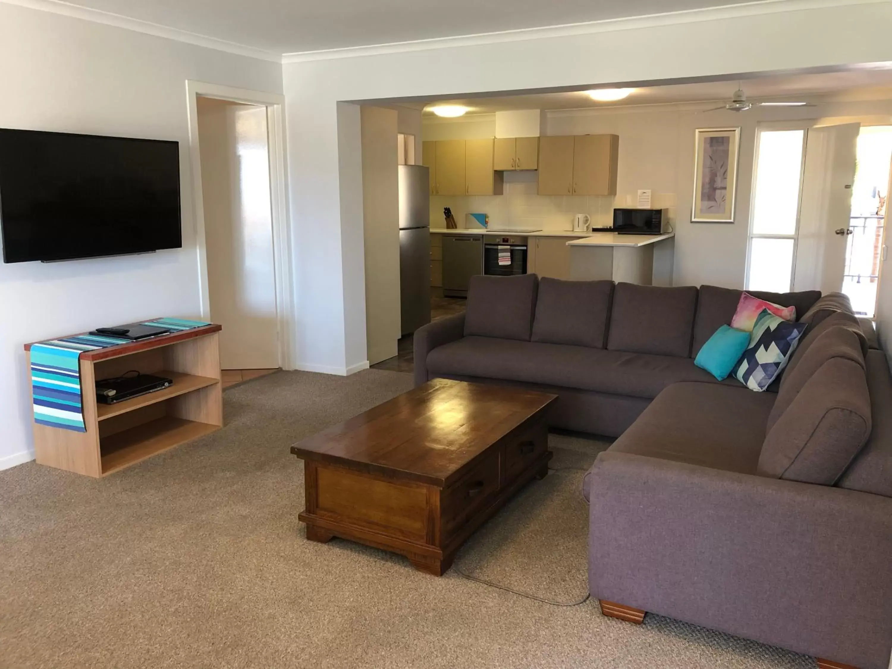 Living room, Seating Area in Araluen Motor Lodge