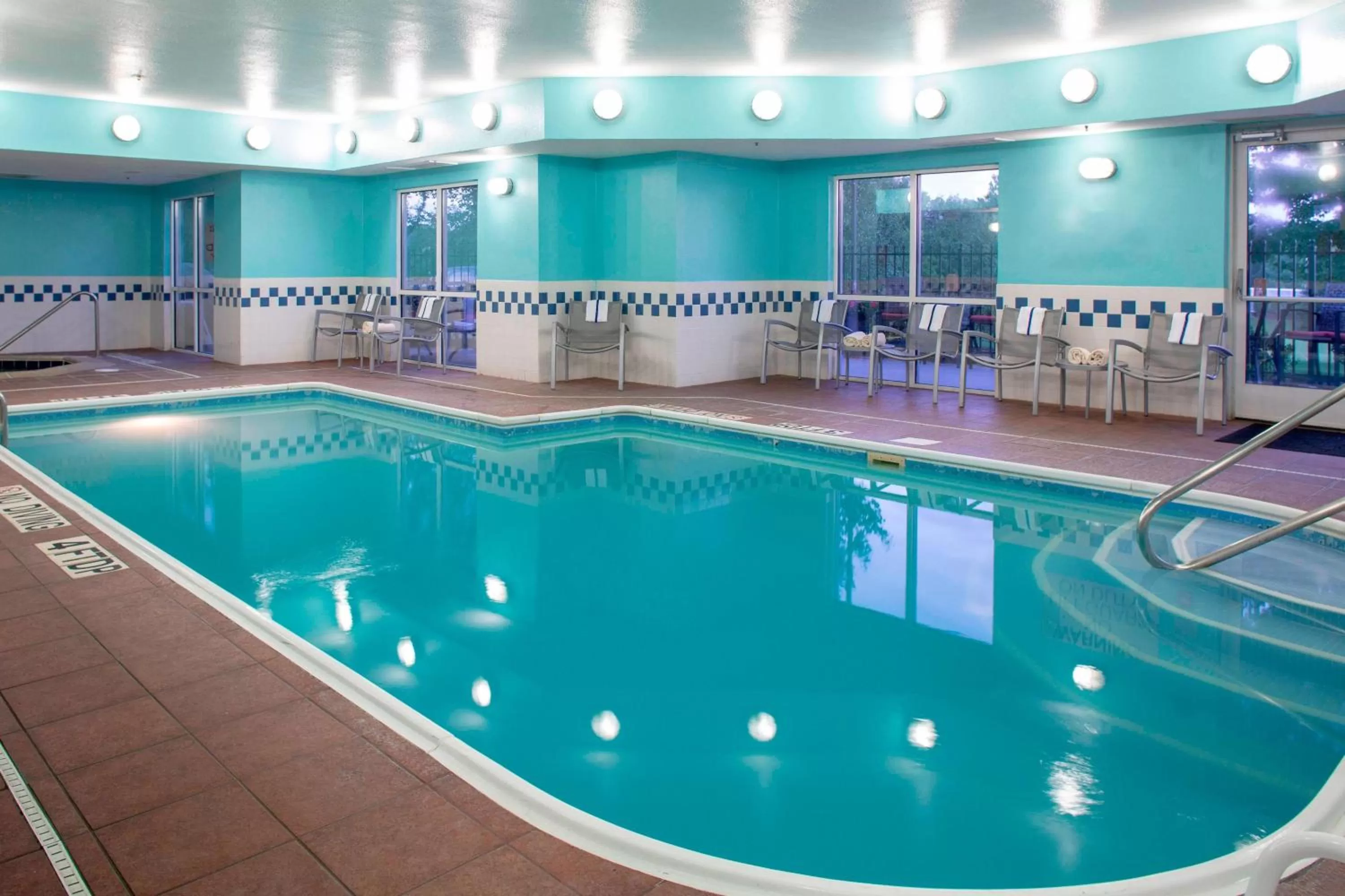 Swimming pool in SpringHill Suites by Marriott Memphis East Galleria