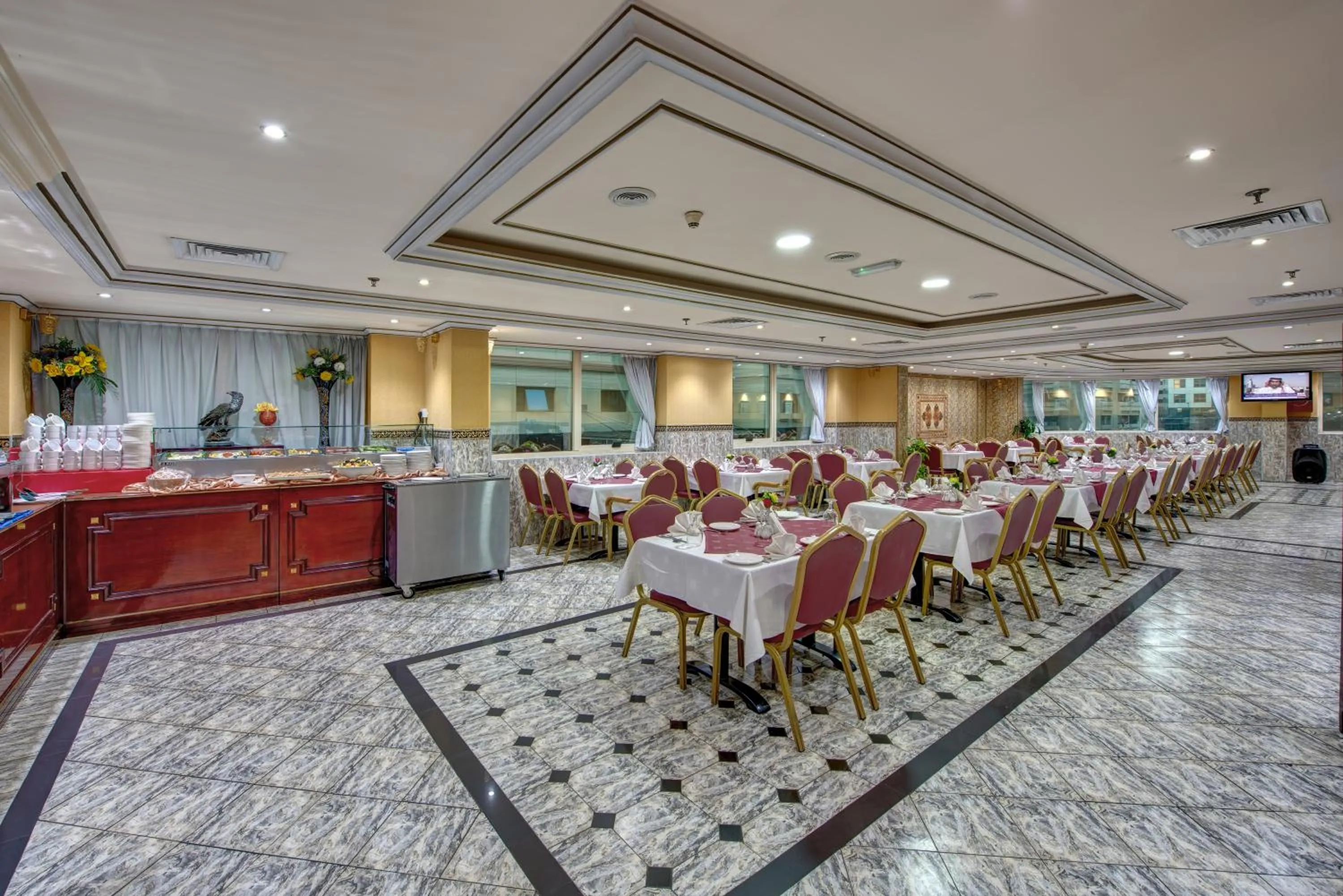 Meals in Comfort Inn Hotel Deira