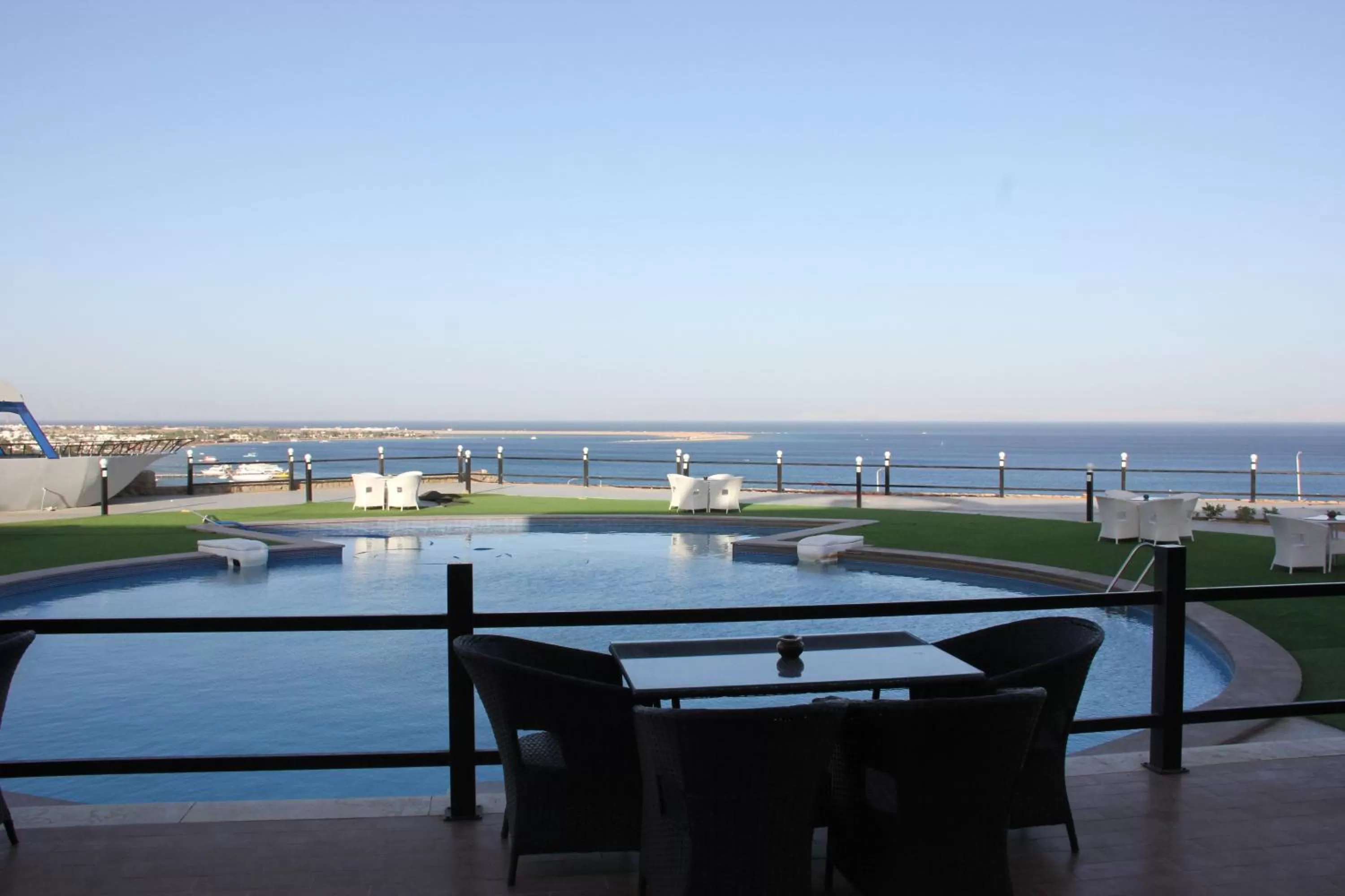 Dining area in Seaview Panorama Boatel