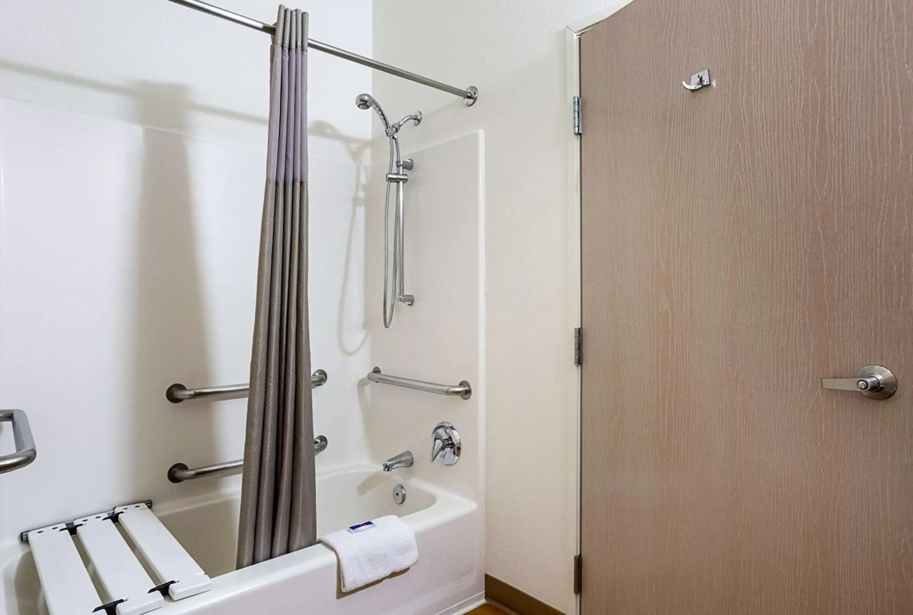 Shower, Bathroom in Motel 6-Page, AZ