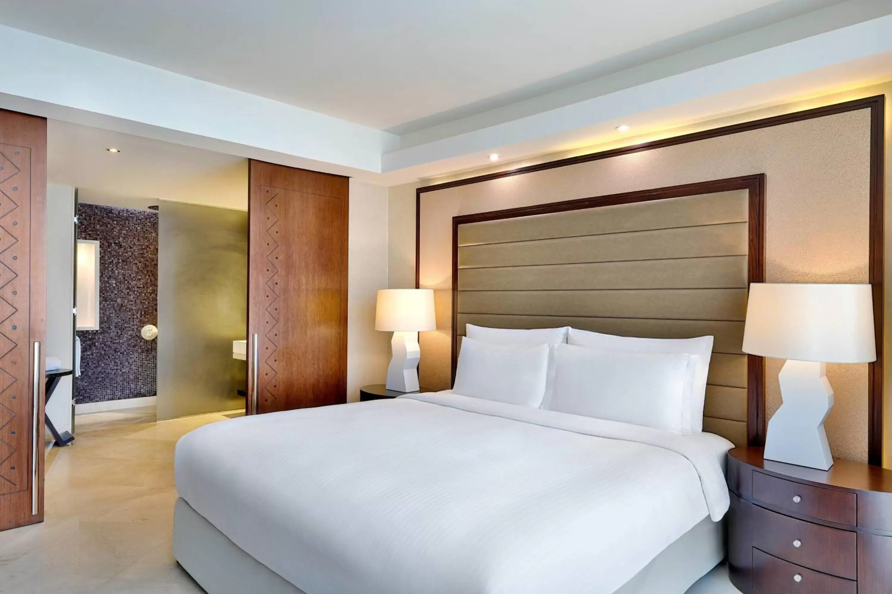 Bedroom, Bed in JW Marriott Hotel Riyadh