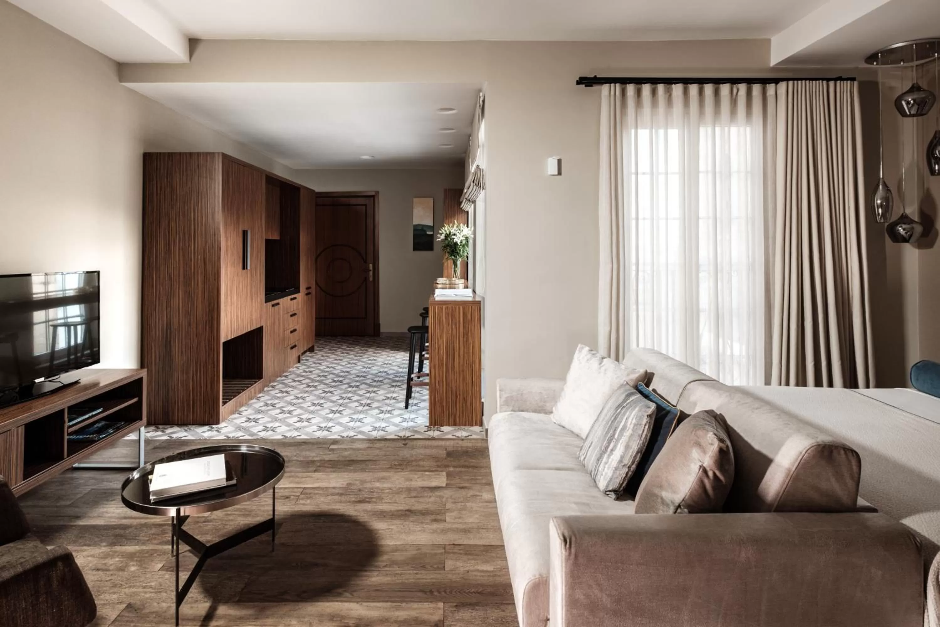 Bedroom, Bed in 1926 Le Parisot Boutique Suites