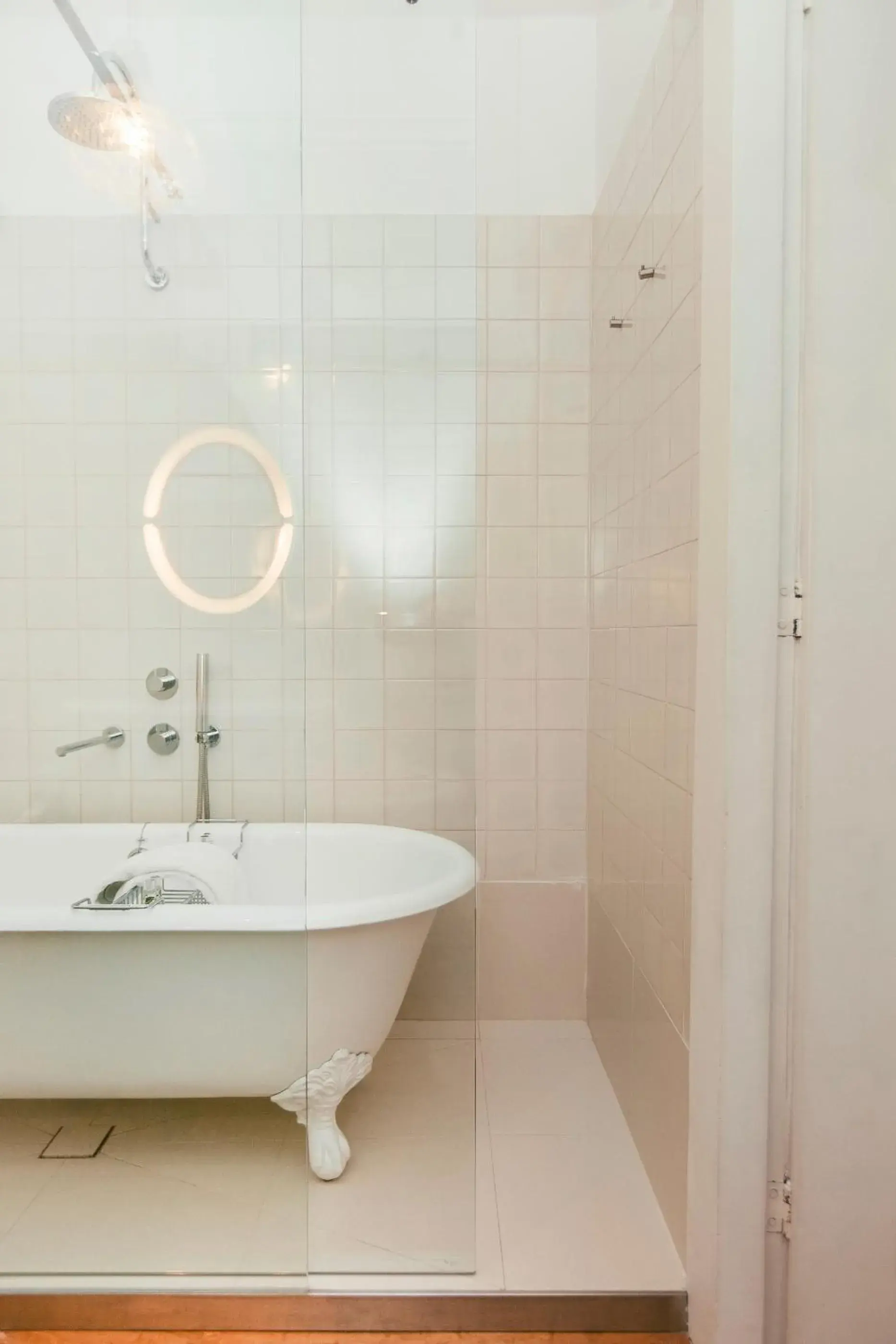 Shower, Bathroom in Rosa Et Al Townhouse