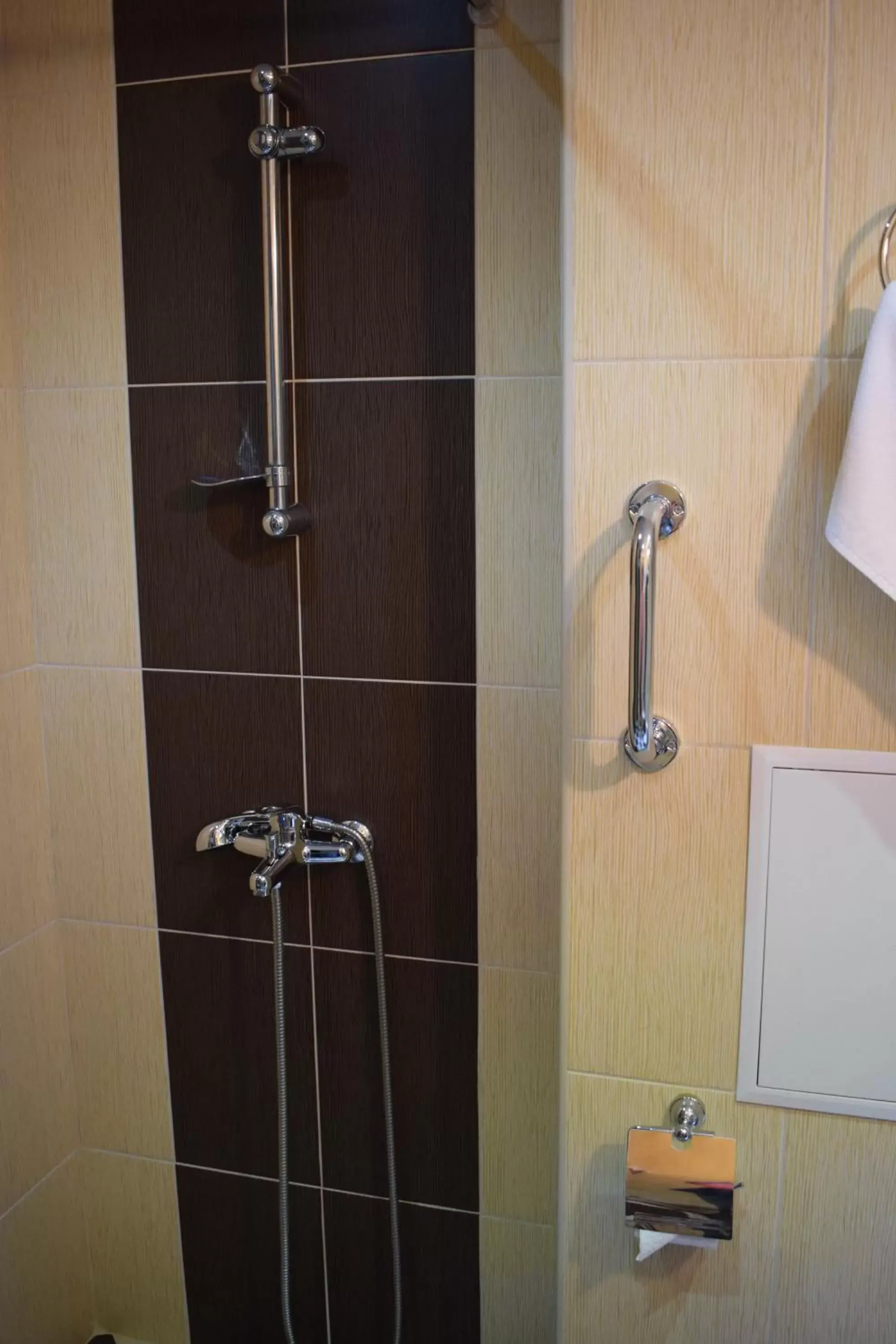 Shower, Bathroom in Slavyanska Beseda Hotel