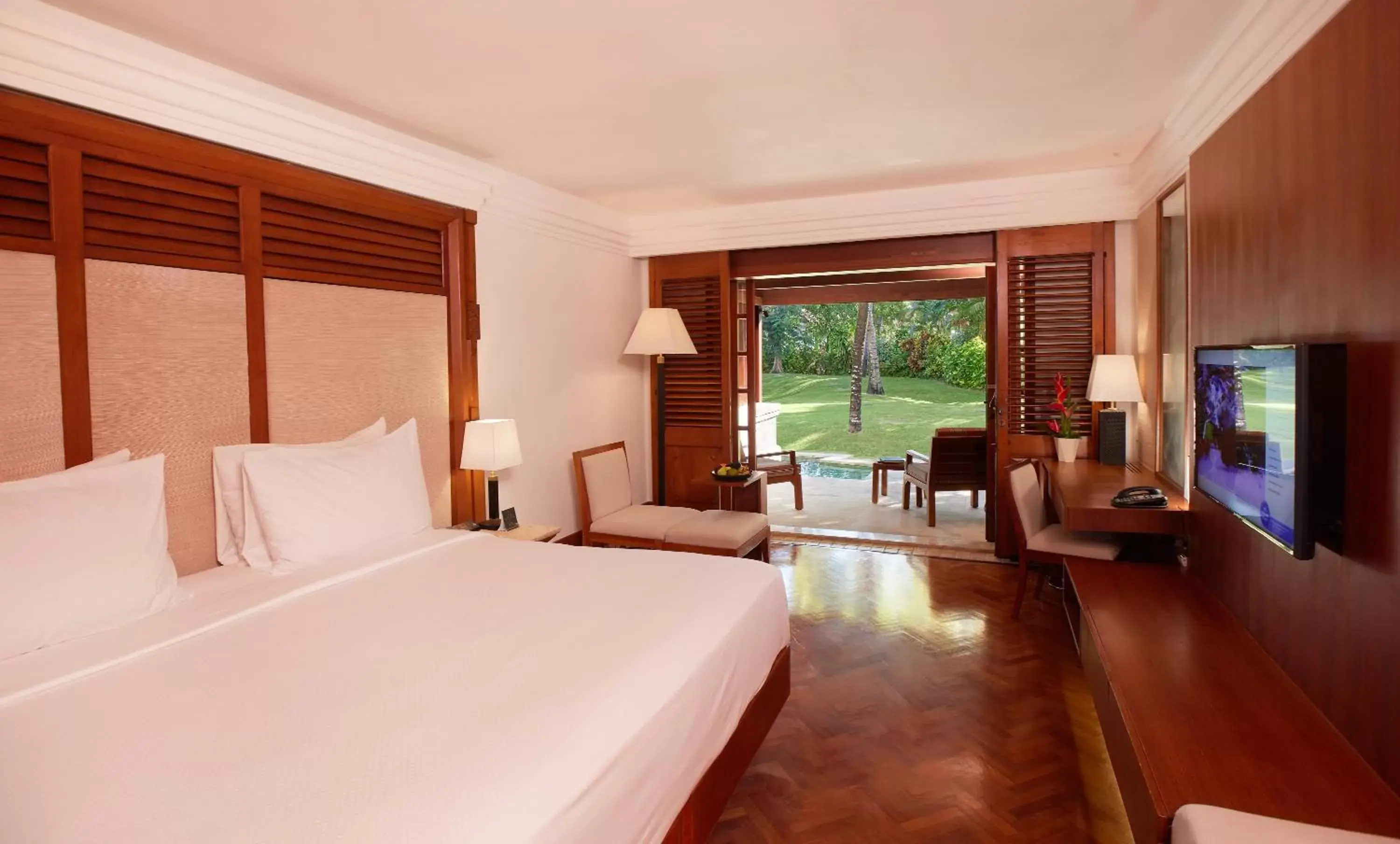 Bed in Nusa Dua Beach Hotel & Spa, Bali