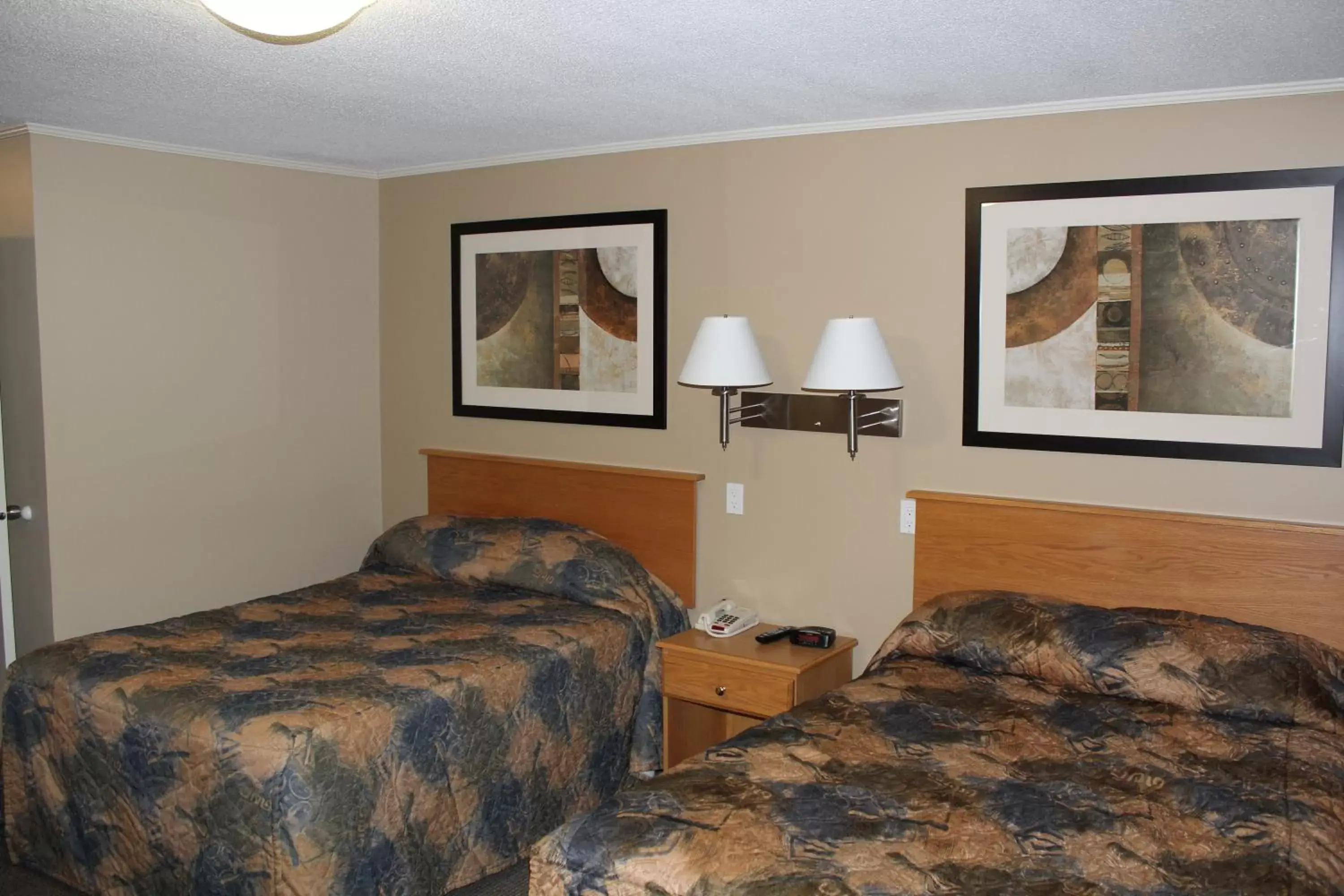 Bed in Best Maple Inn - Drayton Valley