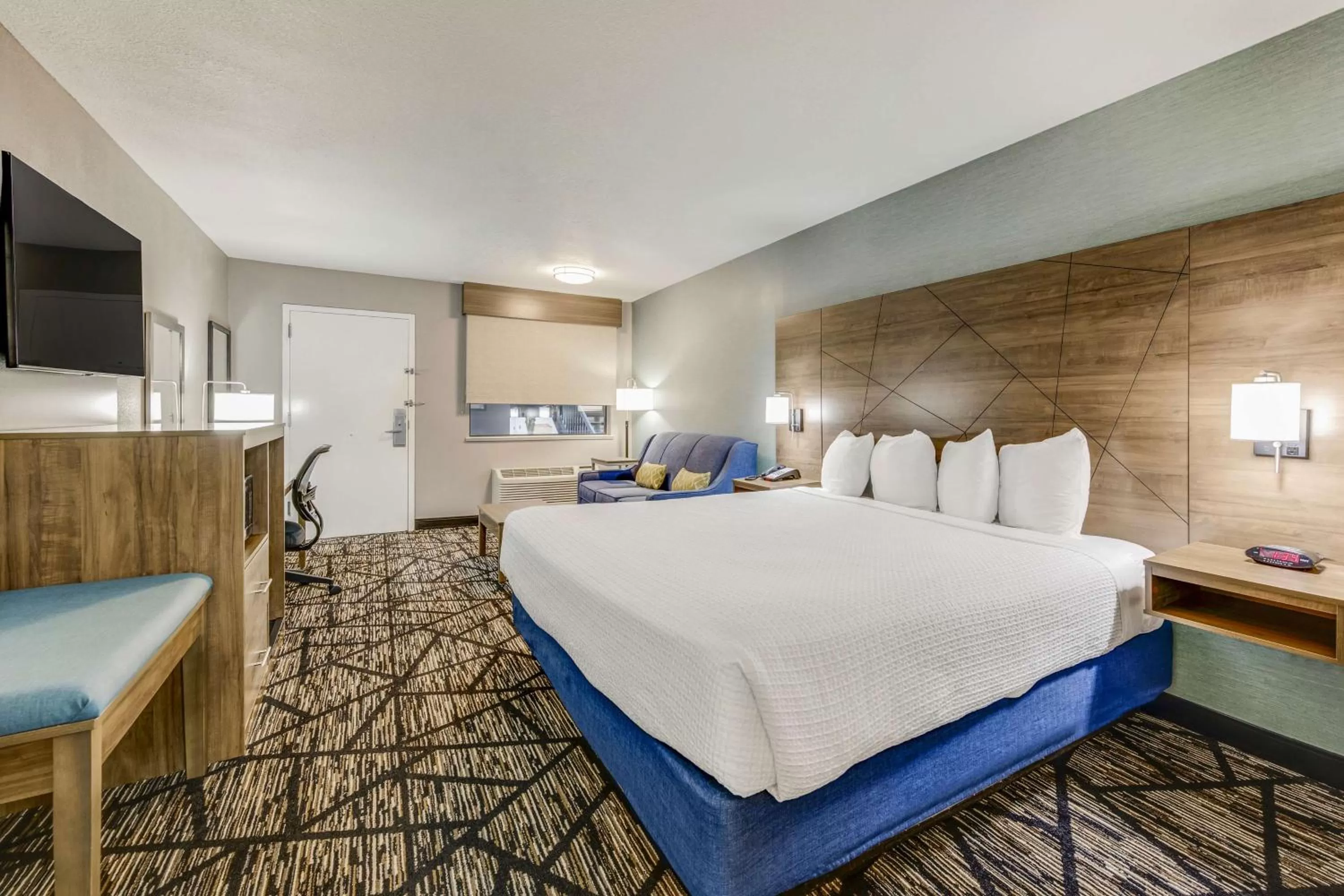 Bedroom, Bed in Best Western Huntsville Inn & Suites