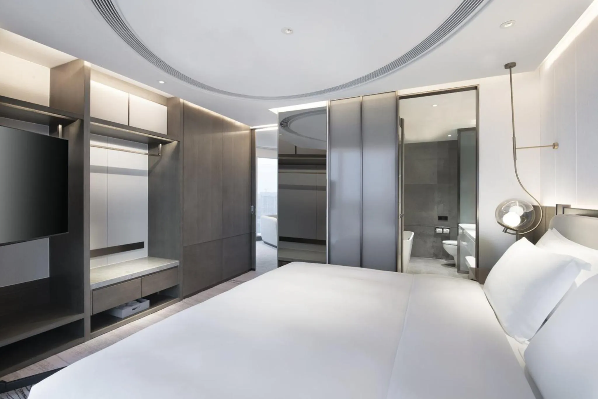 Photo of the whole room, Bed in Crowne Plaza Wuhan Optics Valley by IHG