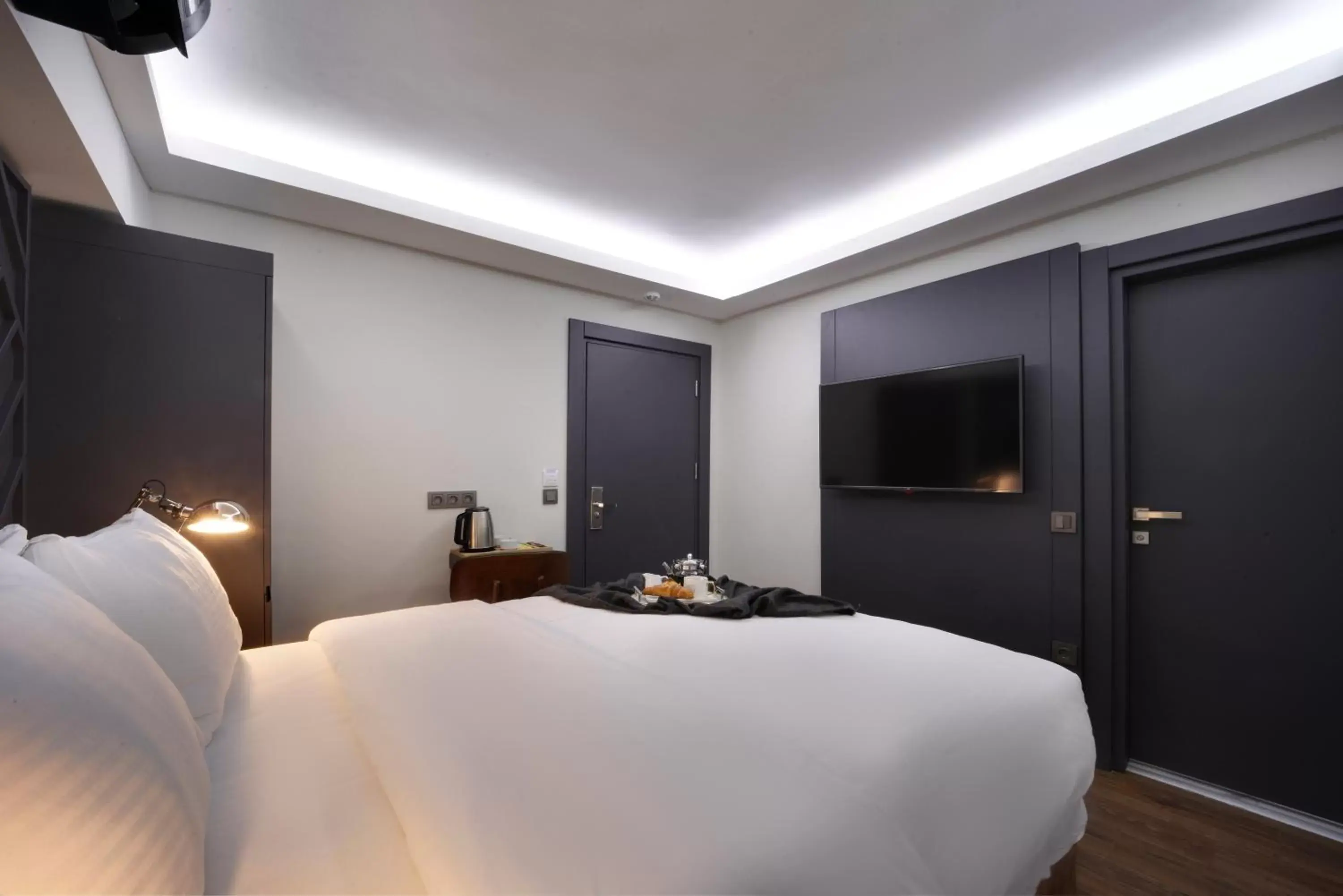 Massage, Bed in Xenia Hotel Istanbul Massage, Bed in Xenia Hotel Istanbul