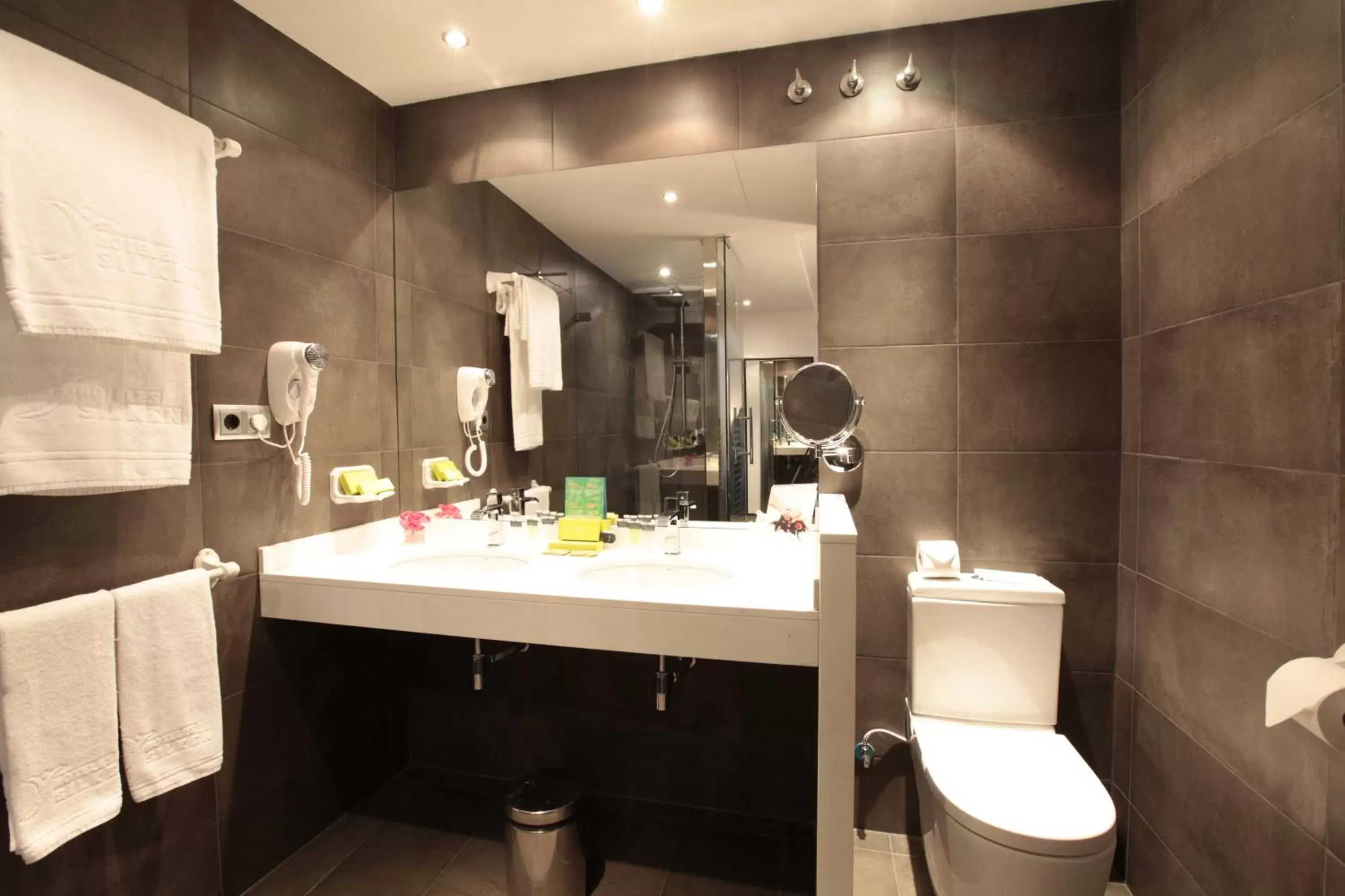 Other, Bathroom in Hotel Concordia Barcelona