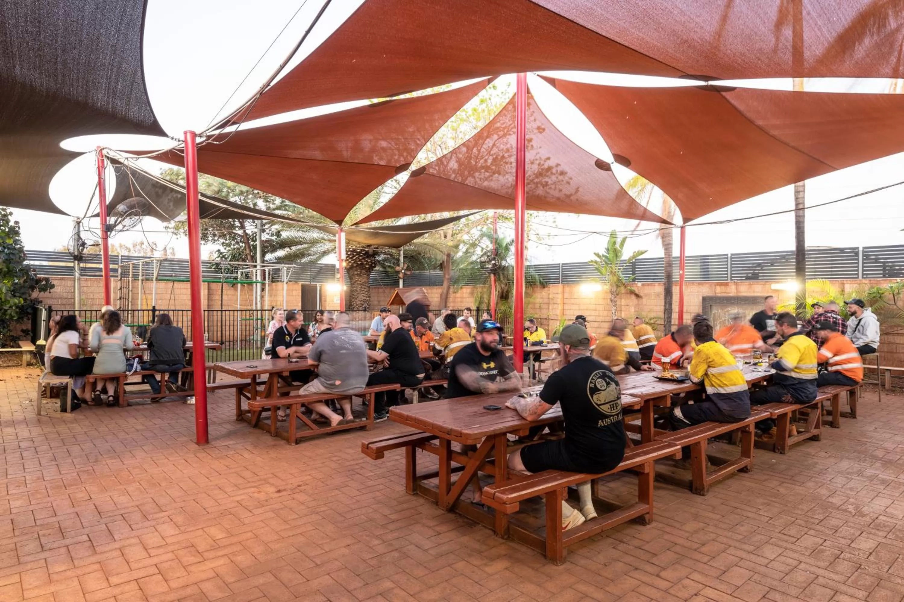 Restaurant/places to eat in Red Sands Accommodation Newman