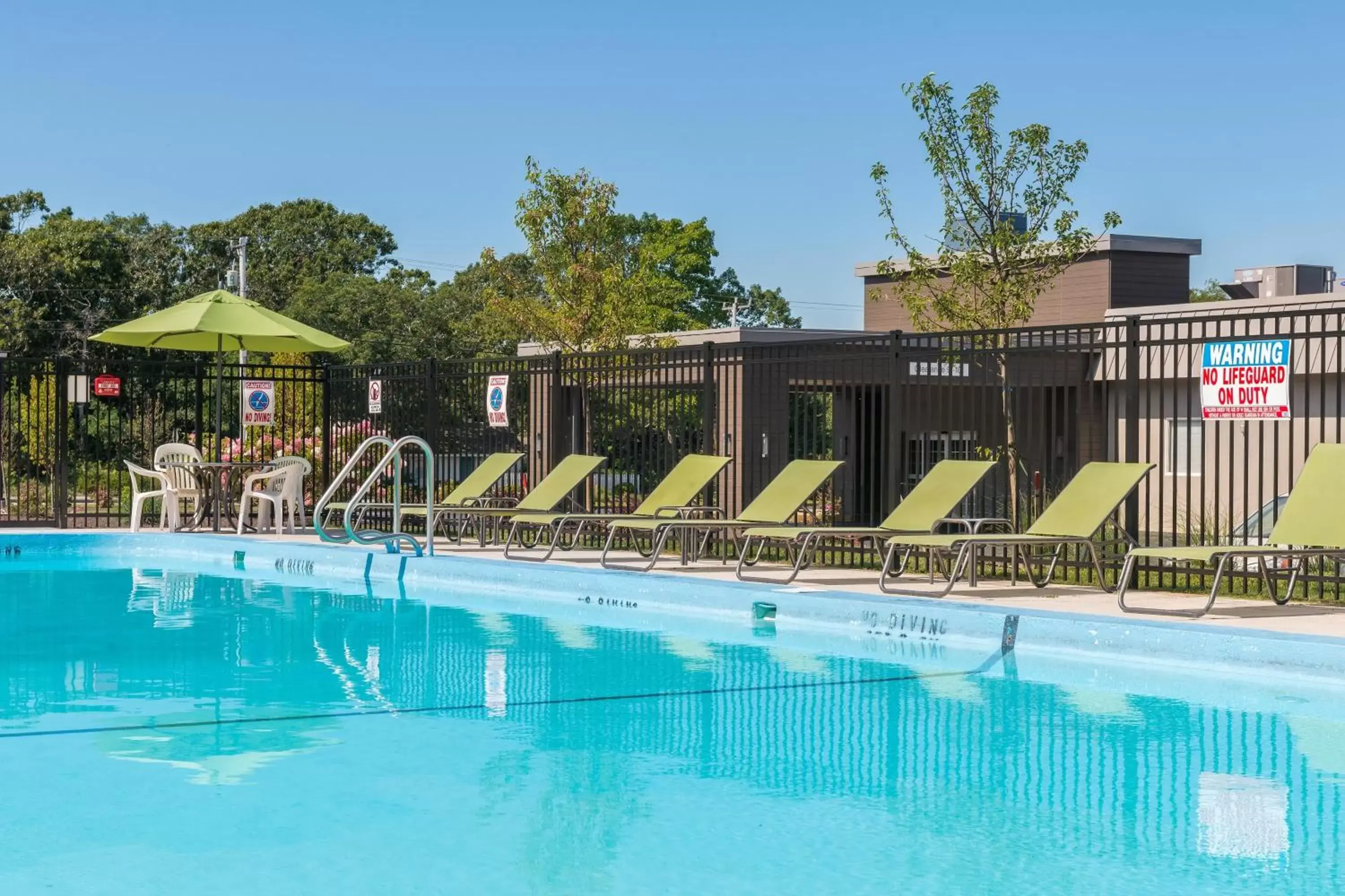 Swimming Pool in Four Points by Sheraton Eastham Cape Cod