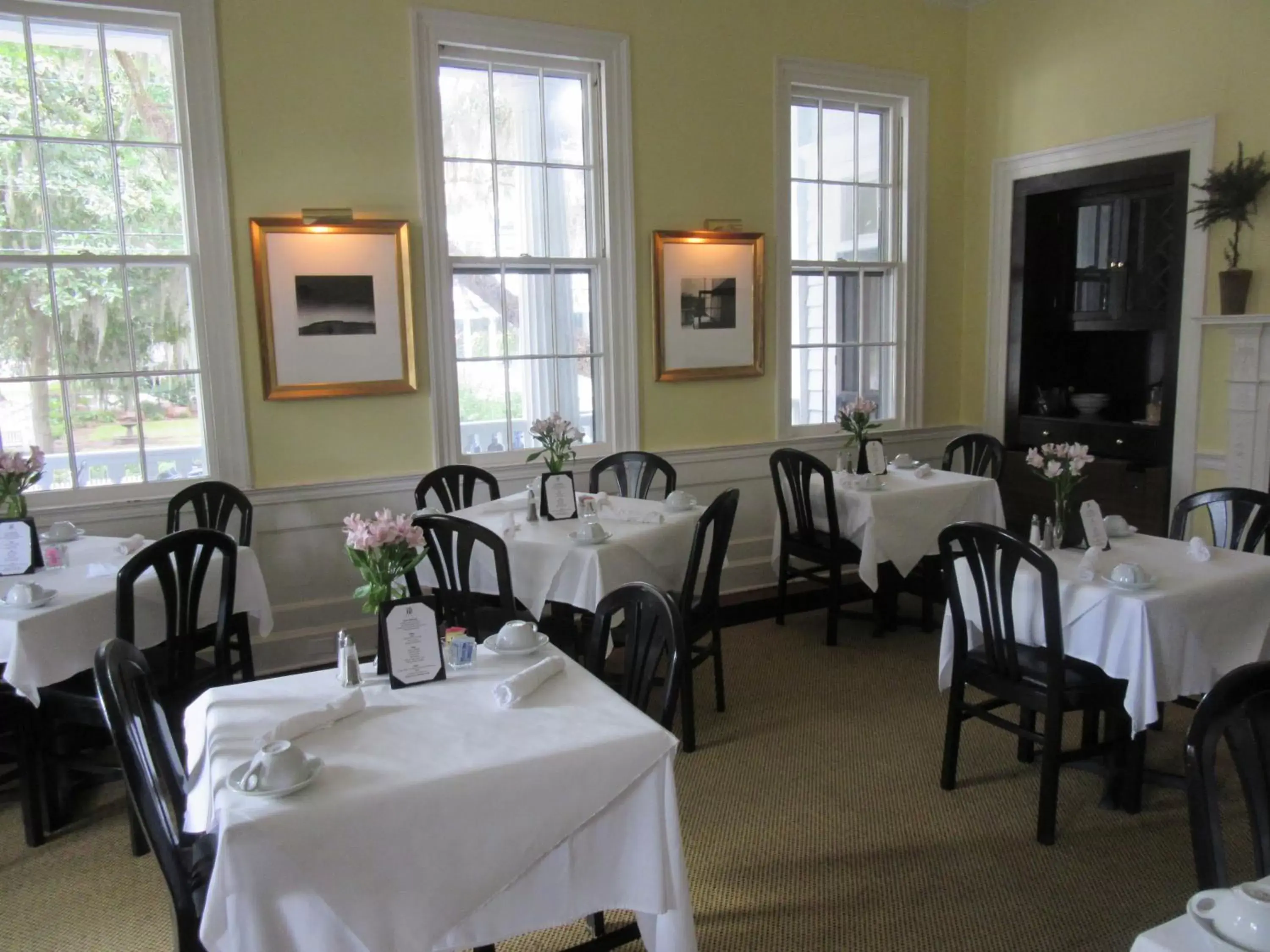 Restaurant/places to eat in Rhett House Restaurant/places to eat in Rhett House