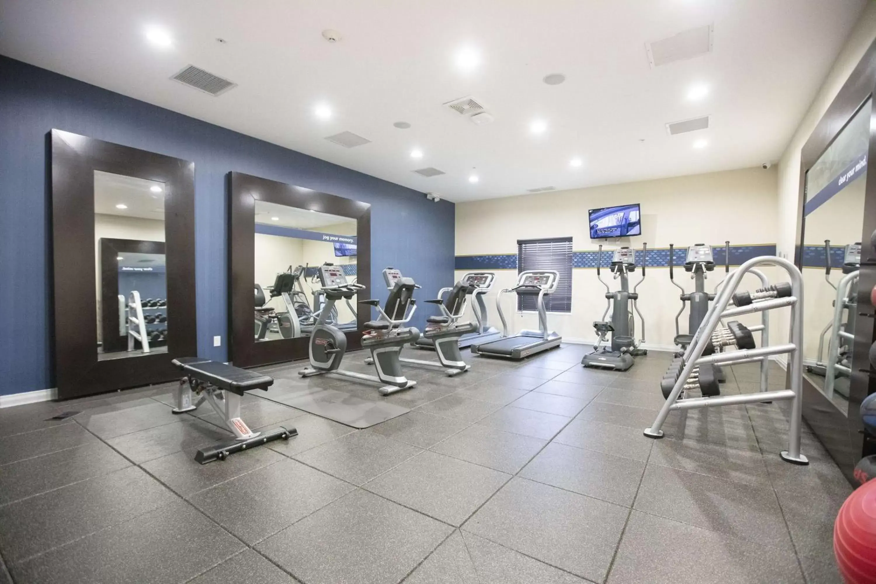 Fitness centre/facilities, Fitness Center/Facilities in Hampton Inn Toledo/Oregon