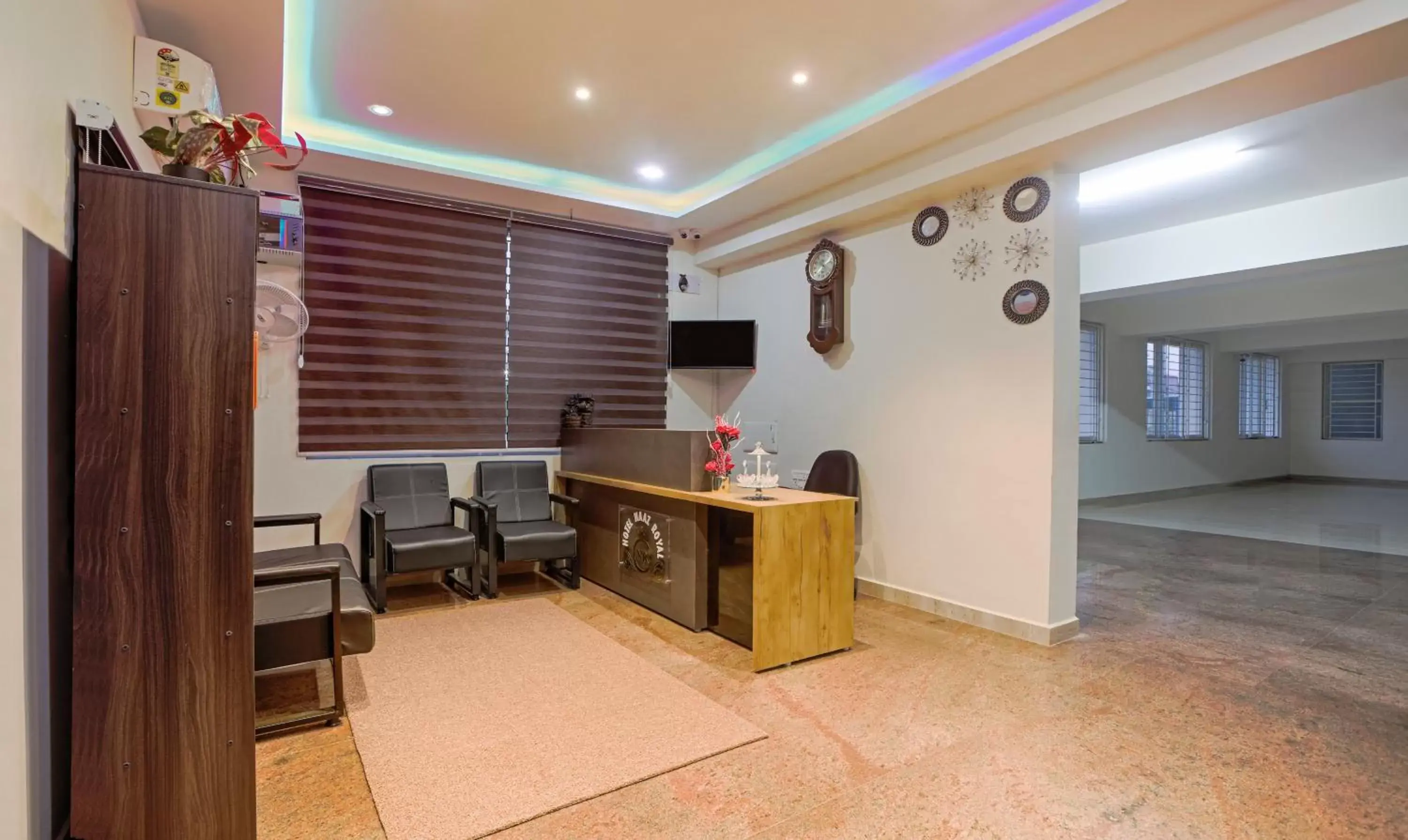 Lobby or reception in Treebo Naaz Royal Lobby or reception in Treebo Naaz Royal
