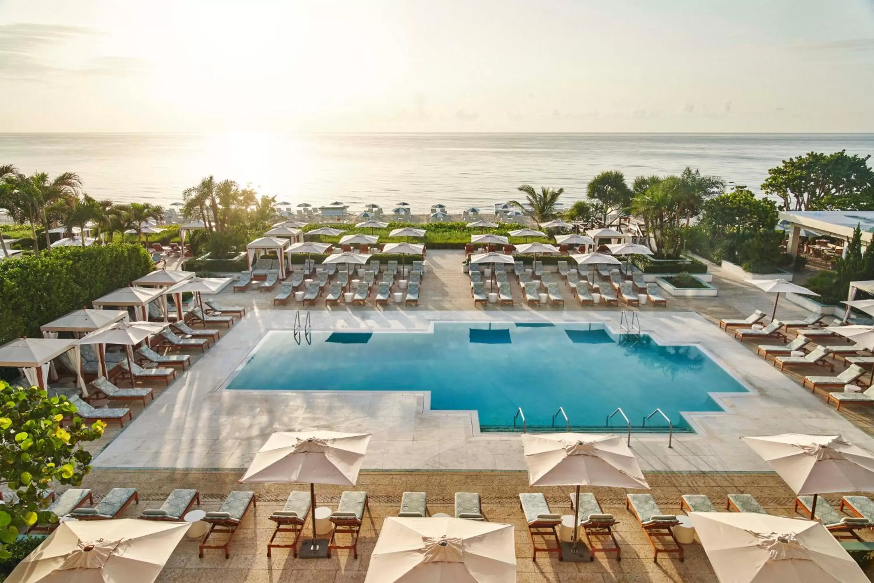 Pool View in Four Seasons Resort Palm Beach