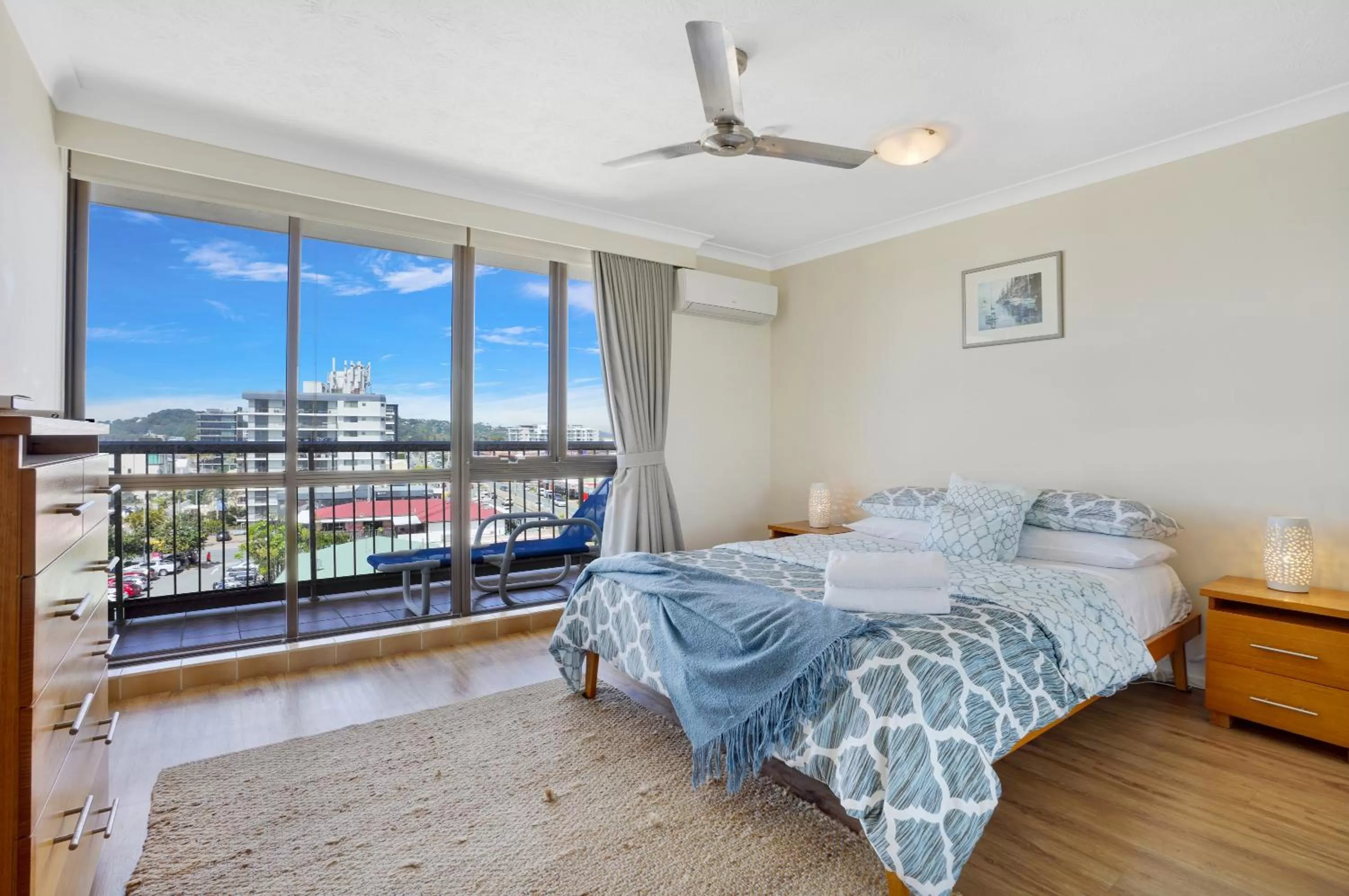 Bed in Beach Palms Holiday Apartments