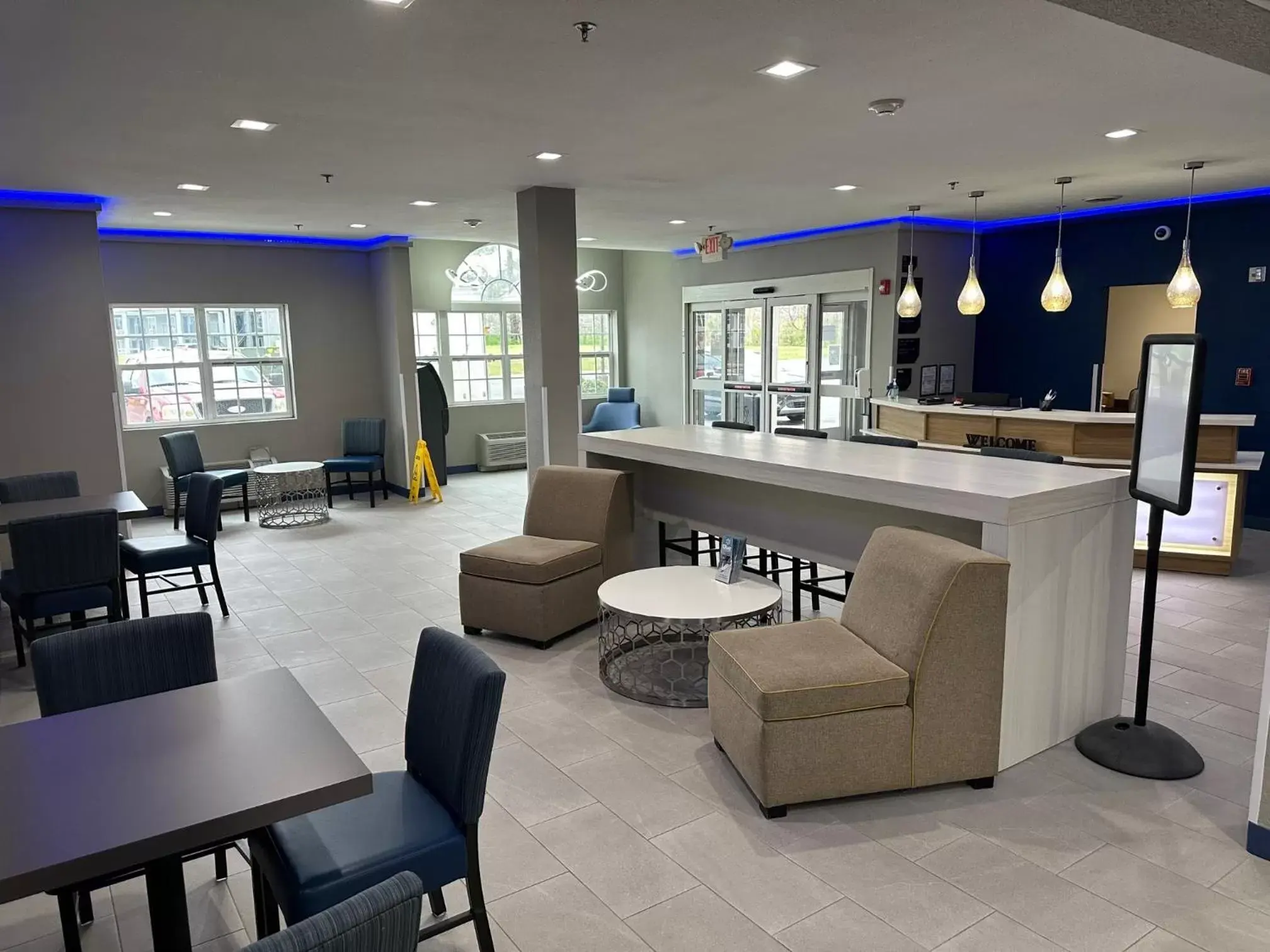 Microtel Inn & Suites by Wyndham Manchester - Newly Renovated