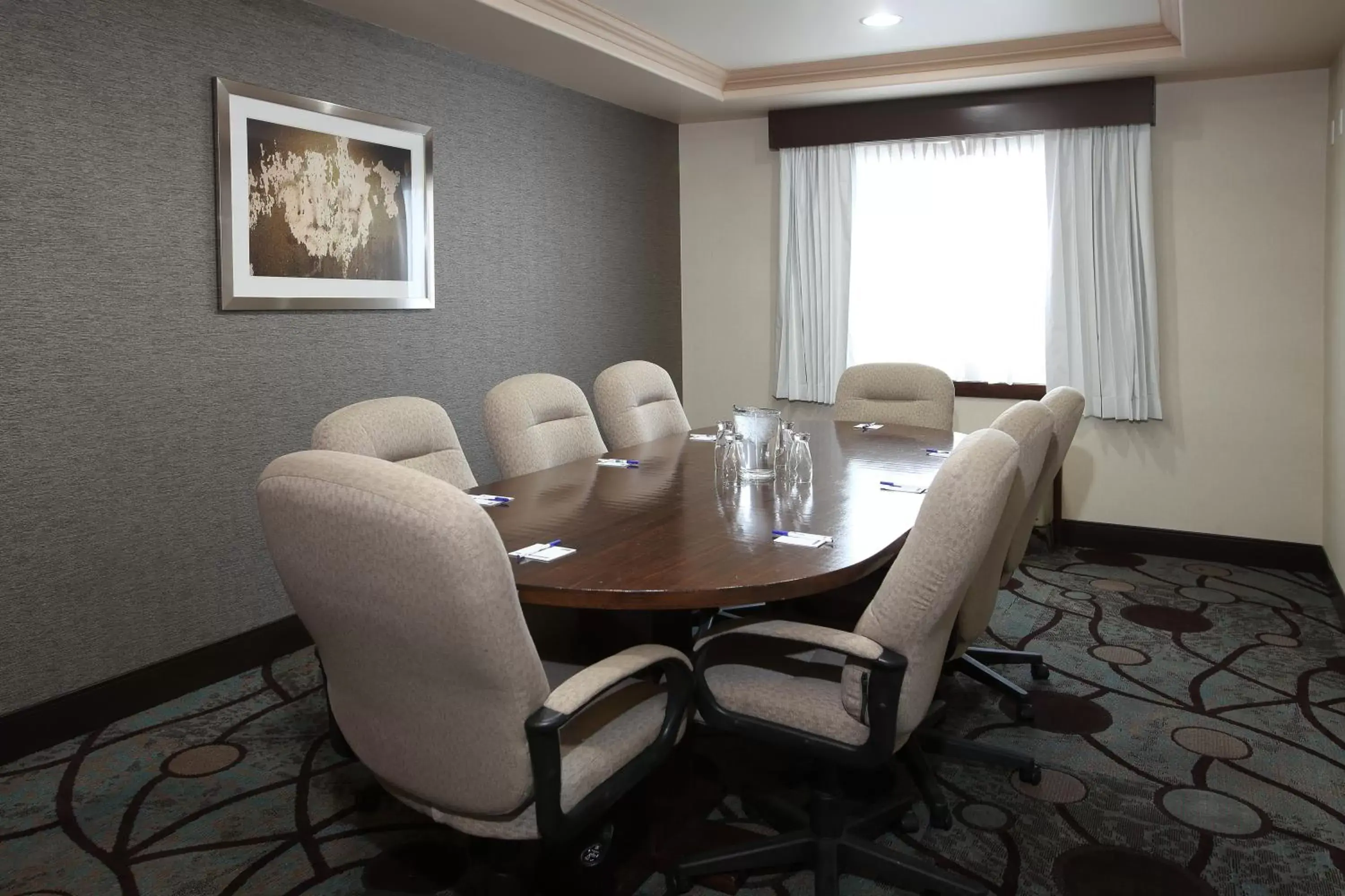 Meeting/conference room in Holiday Inn Express Hotel & Suites Vernon, an IHG Hotel