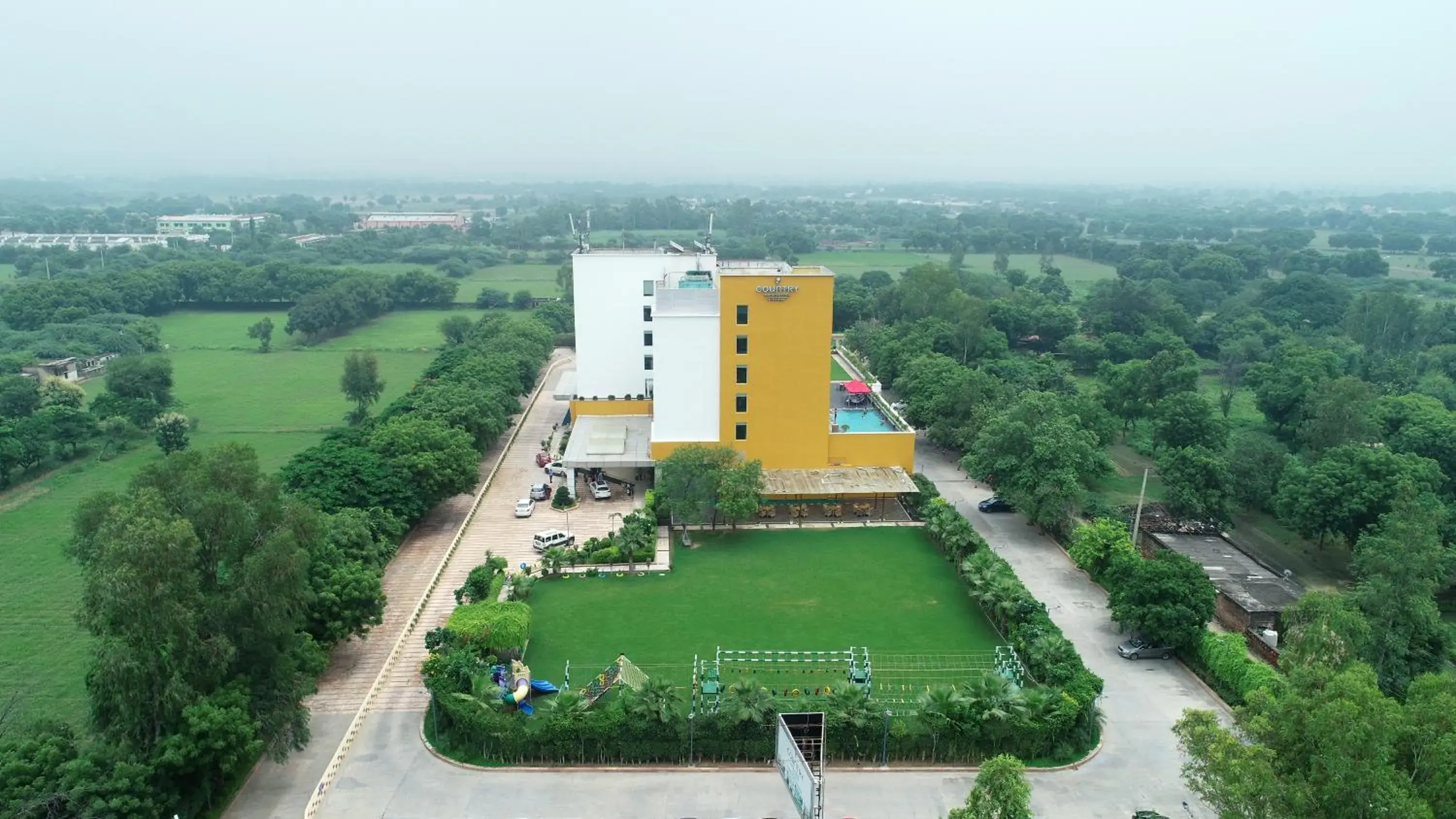 Facade/entrance, Bird's-eye View in Country Inn & Suites by Radisson, Gurugram Sohna Road