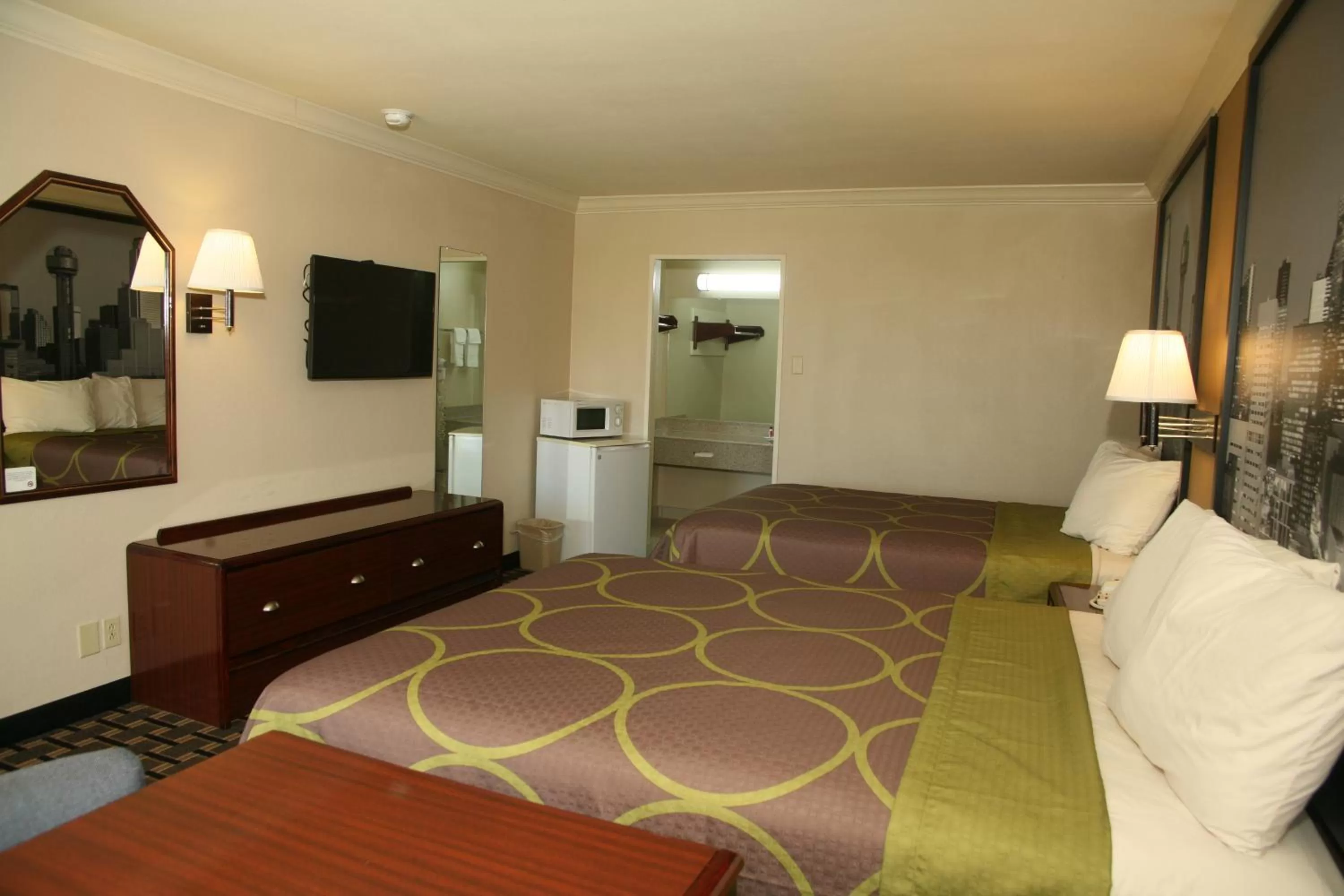 Photo of the whole room, Bed in Super 8 by Wyndham Tyler TX