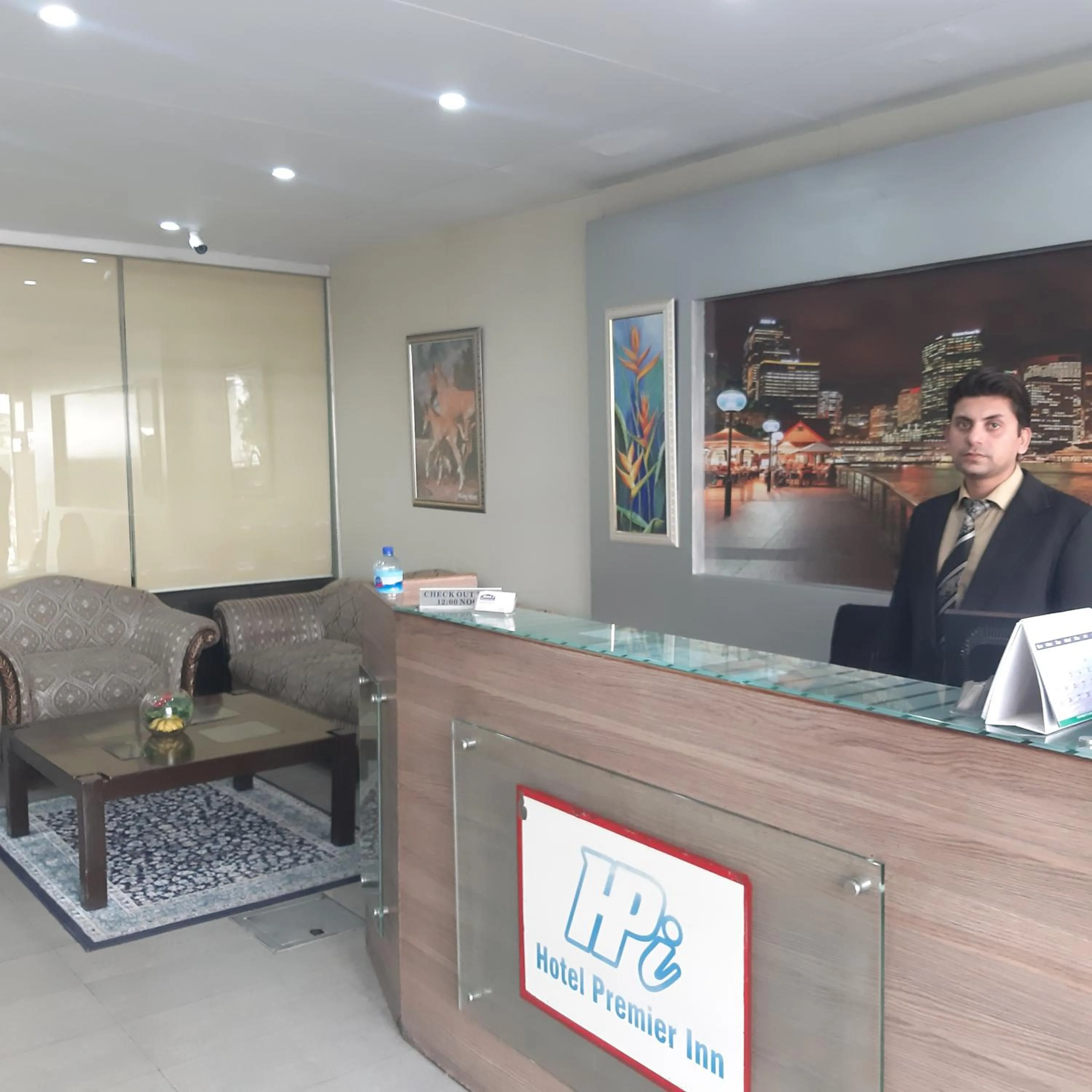Lobby or reception in Premier Inn Davis Road Lahore