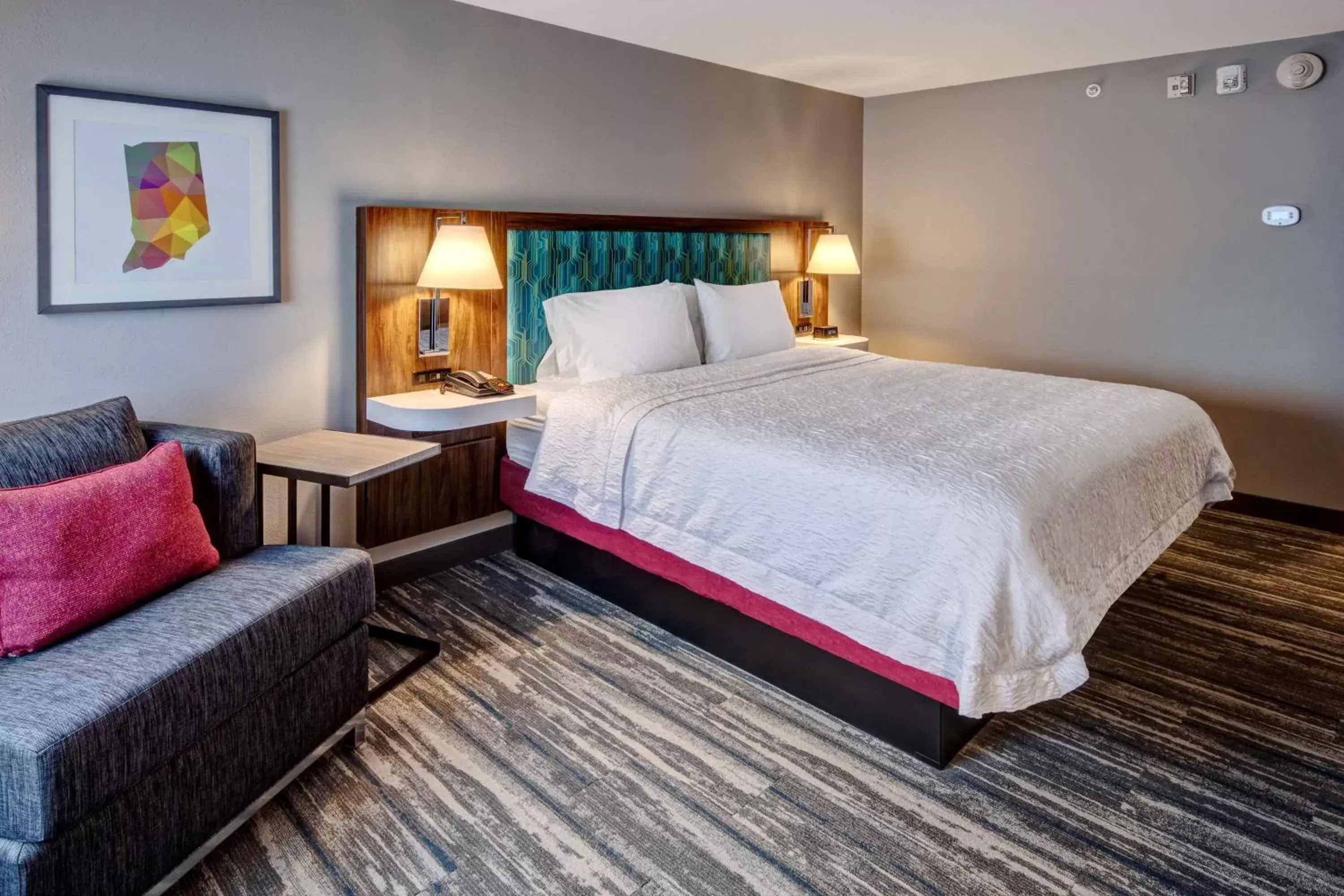 Living room, Bed in Hampton Inn New Albany Louisville West Living room, Bed in Hampton Inn New Albany Louisville West