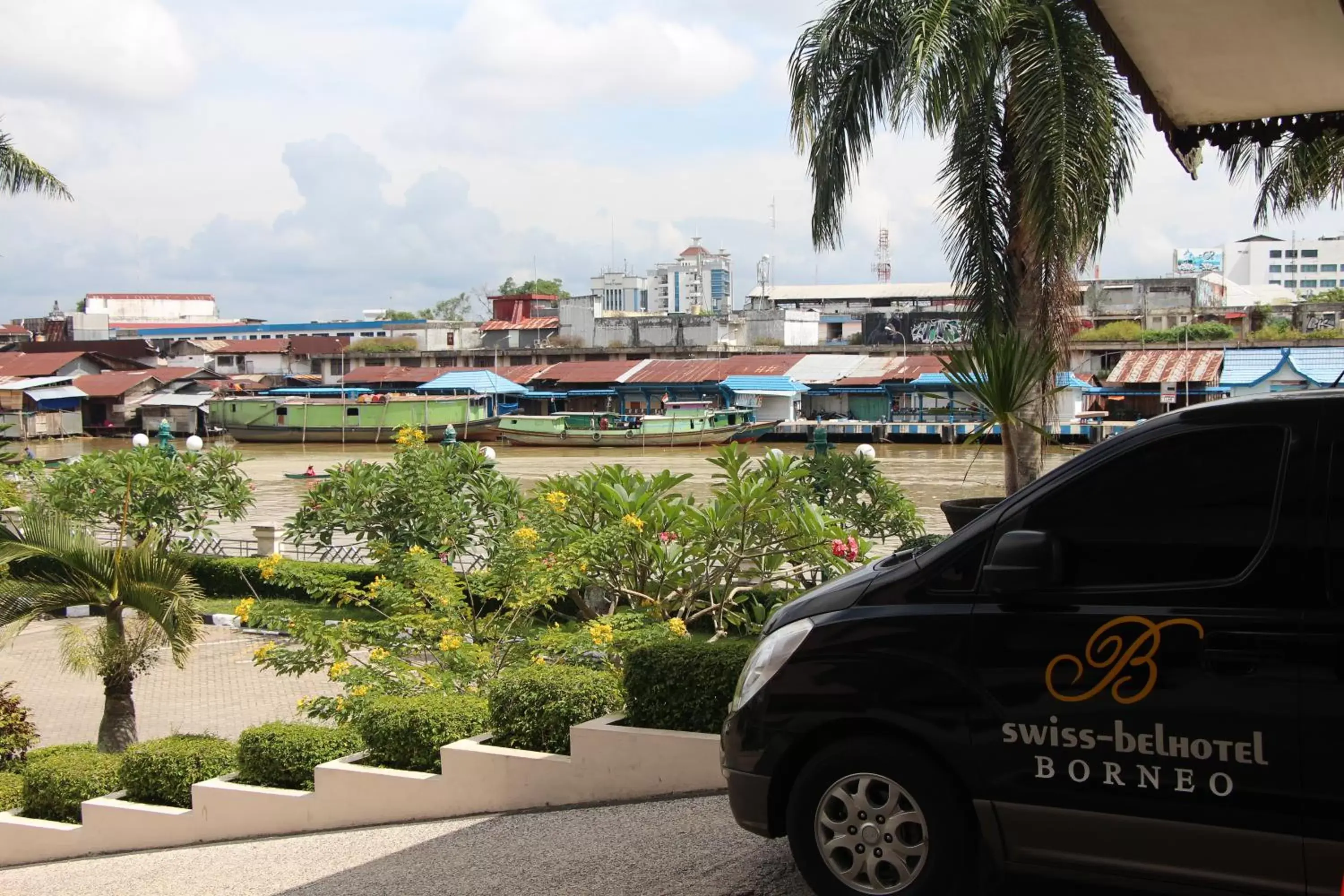 Facade/entrance, Neighborhood in Swiss-Belhotel Borneo Banjarmasin