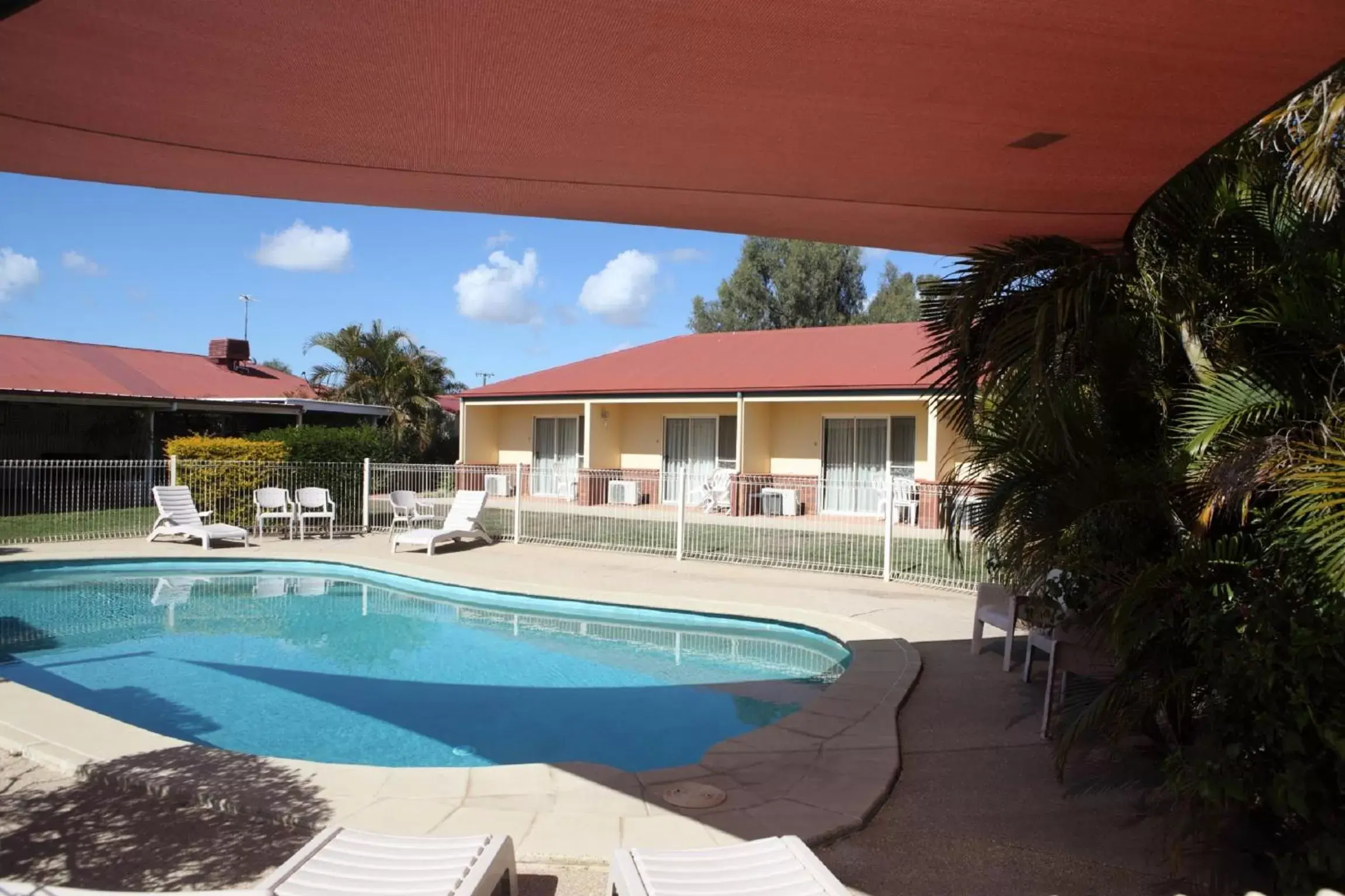 Swimming Pool in Emerald Explorers Inn