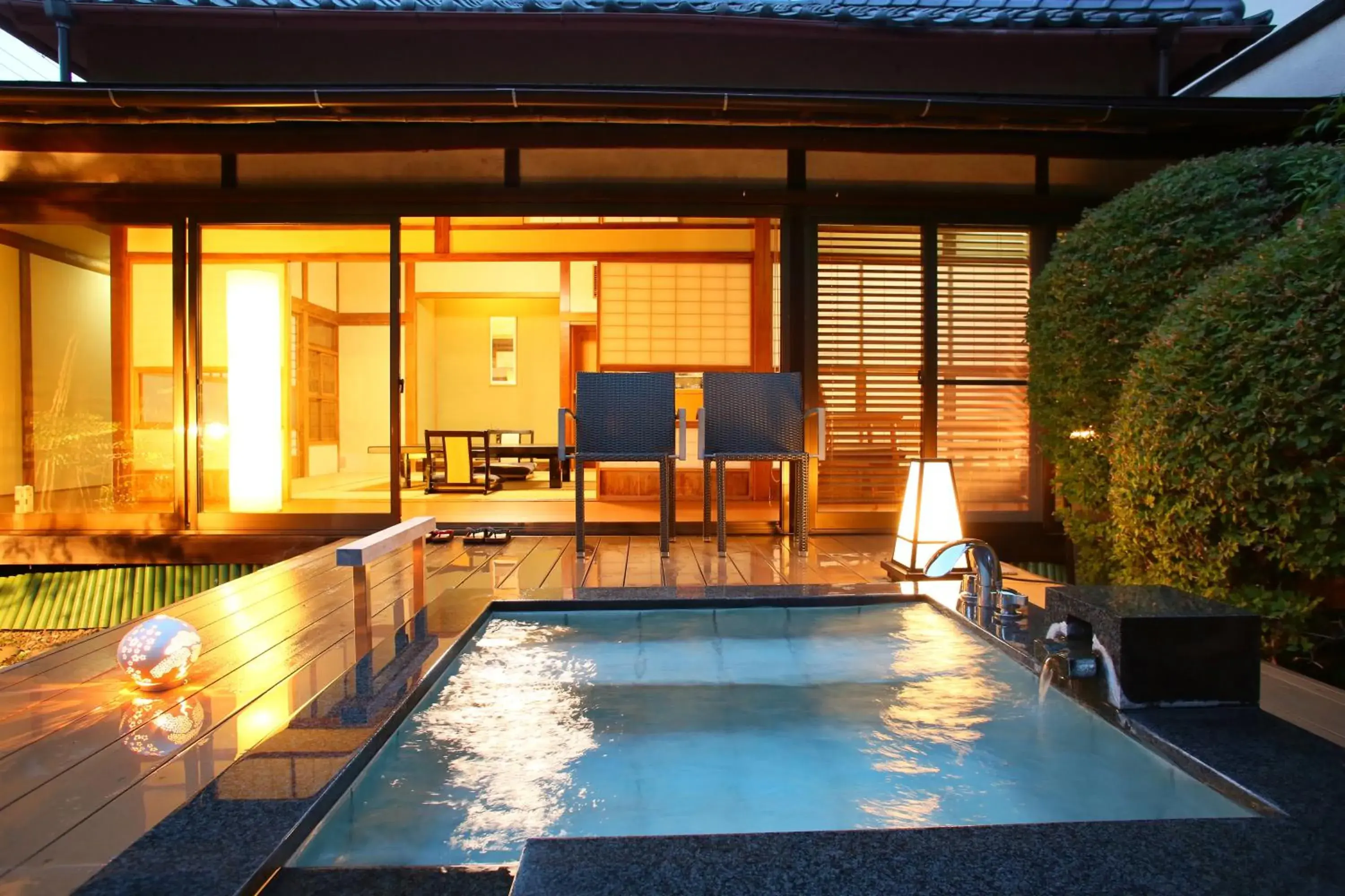 Photo of the whole room, Swimming Pool in Ryokan Ito Ryokuyu