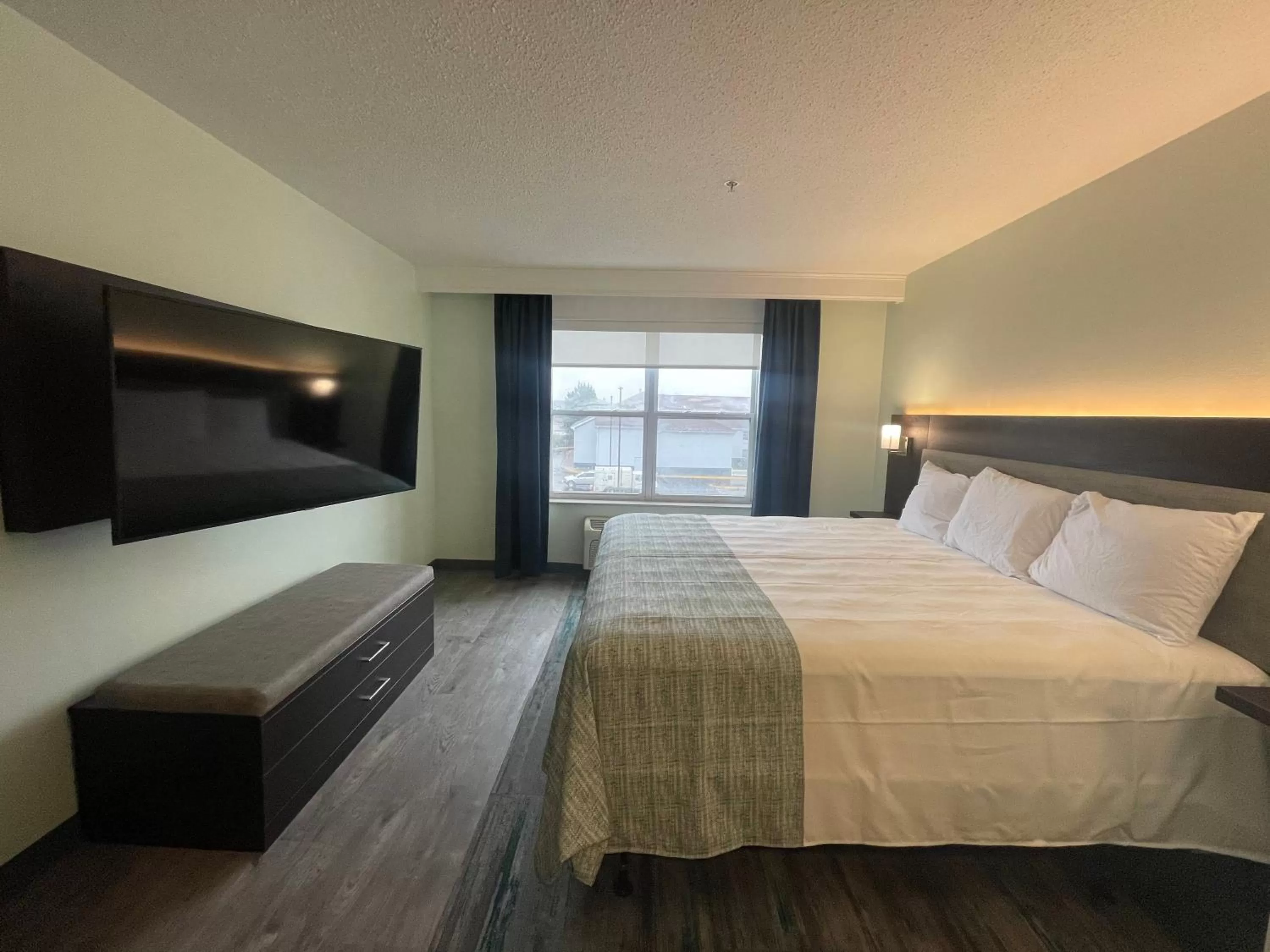 Bed in Wingate by Wyndham Waldorf - Washington DC Area