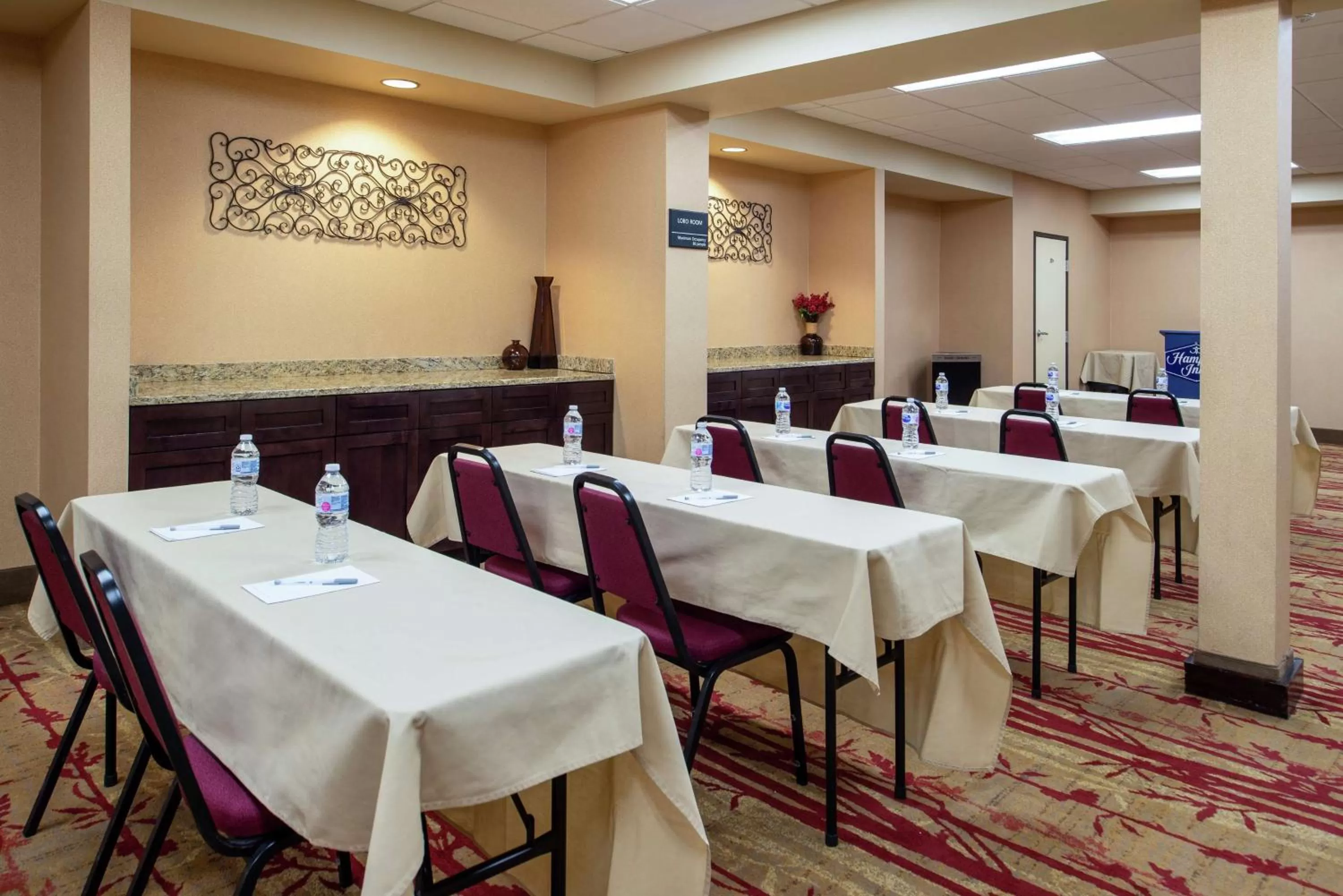 Meeting/conference room in Hampton Inn Albuquerque - University/Midtown