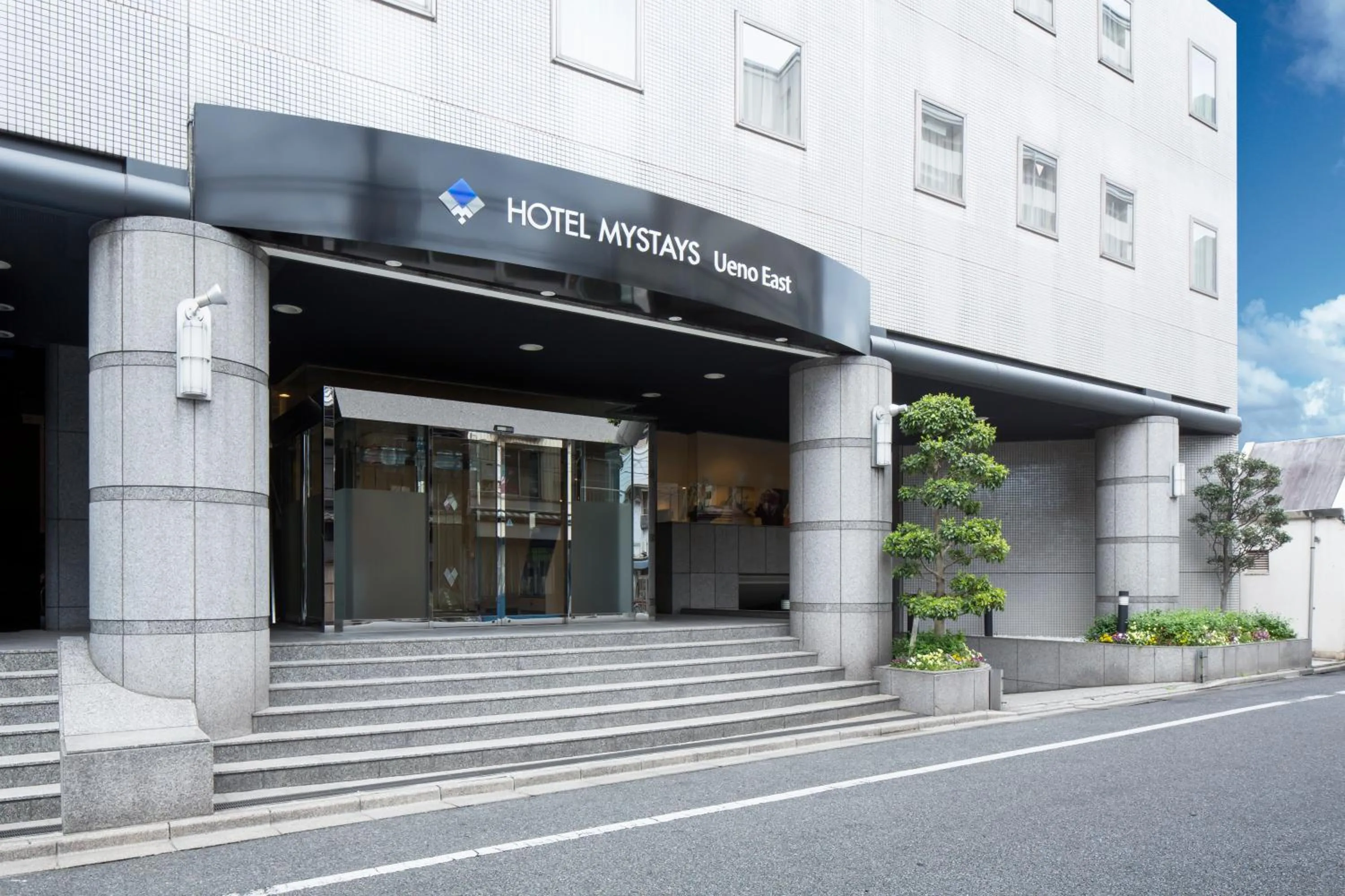 Facade/entrance in HOTEL MYSTAYS Ueno East