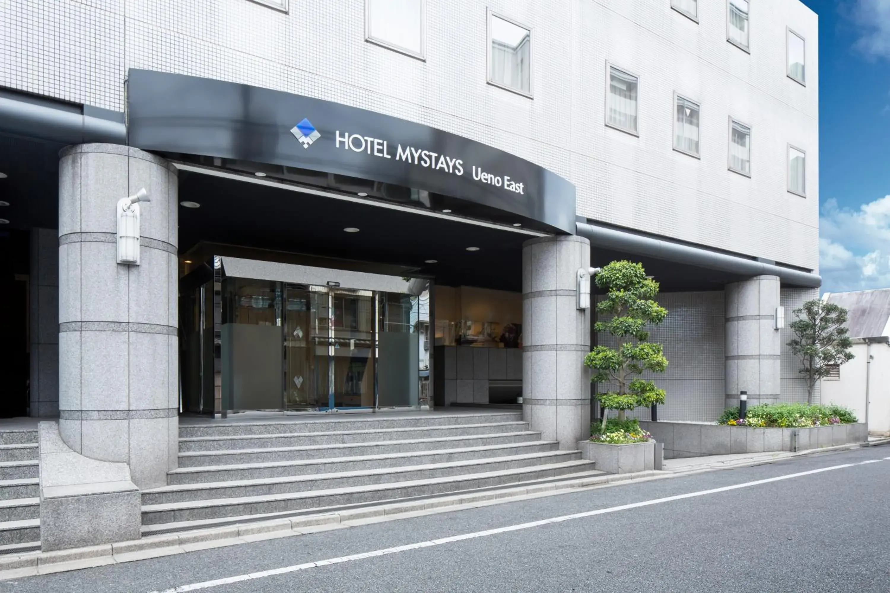 Facade/entrance in Hotel Mystays Ueno East