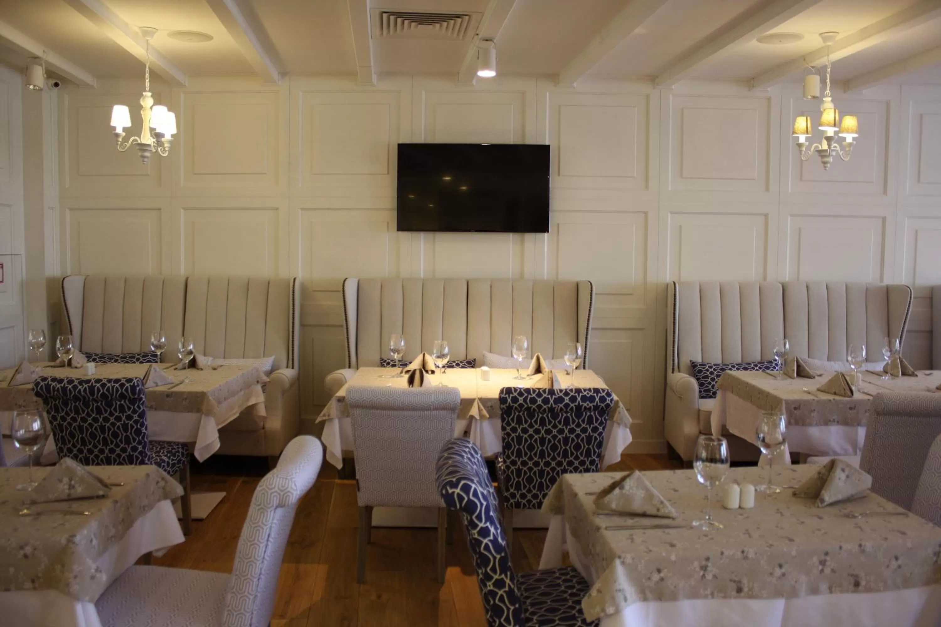 Restaurant/places to eat in Best Western Plus Olives City Hotel - Free Pool & Parking